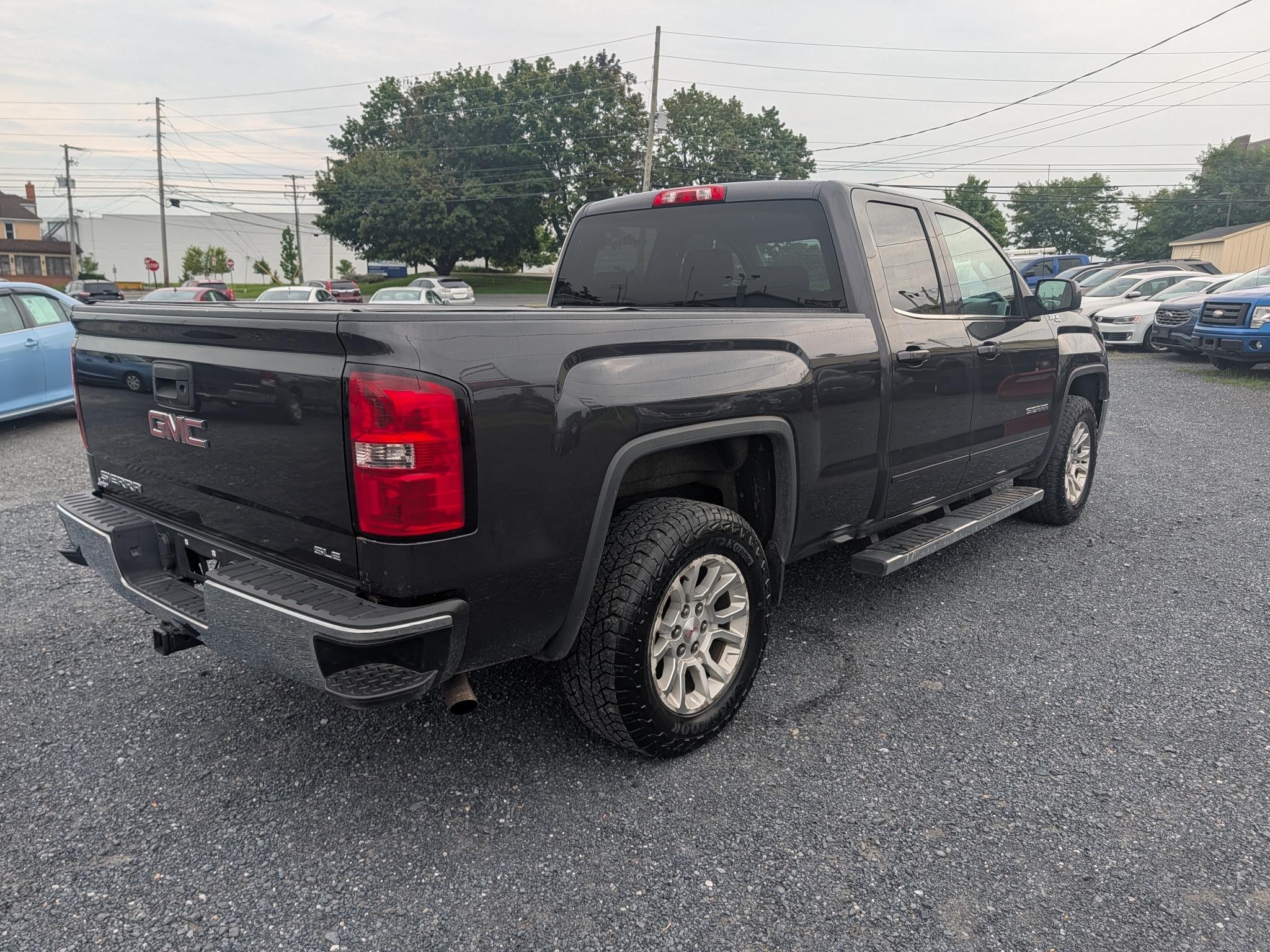 GMC Sierra 1500 SLE Double Cab 4WD 2015