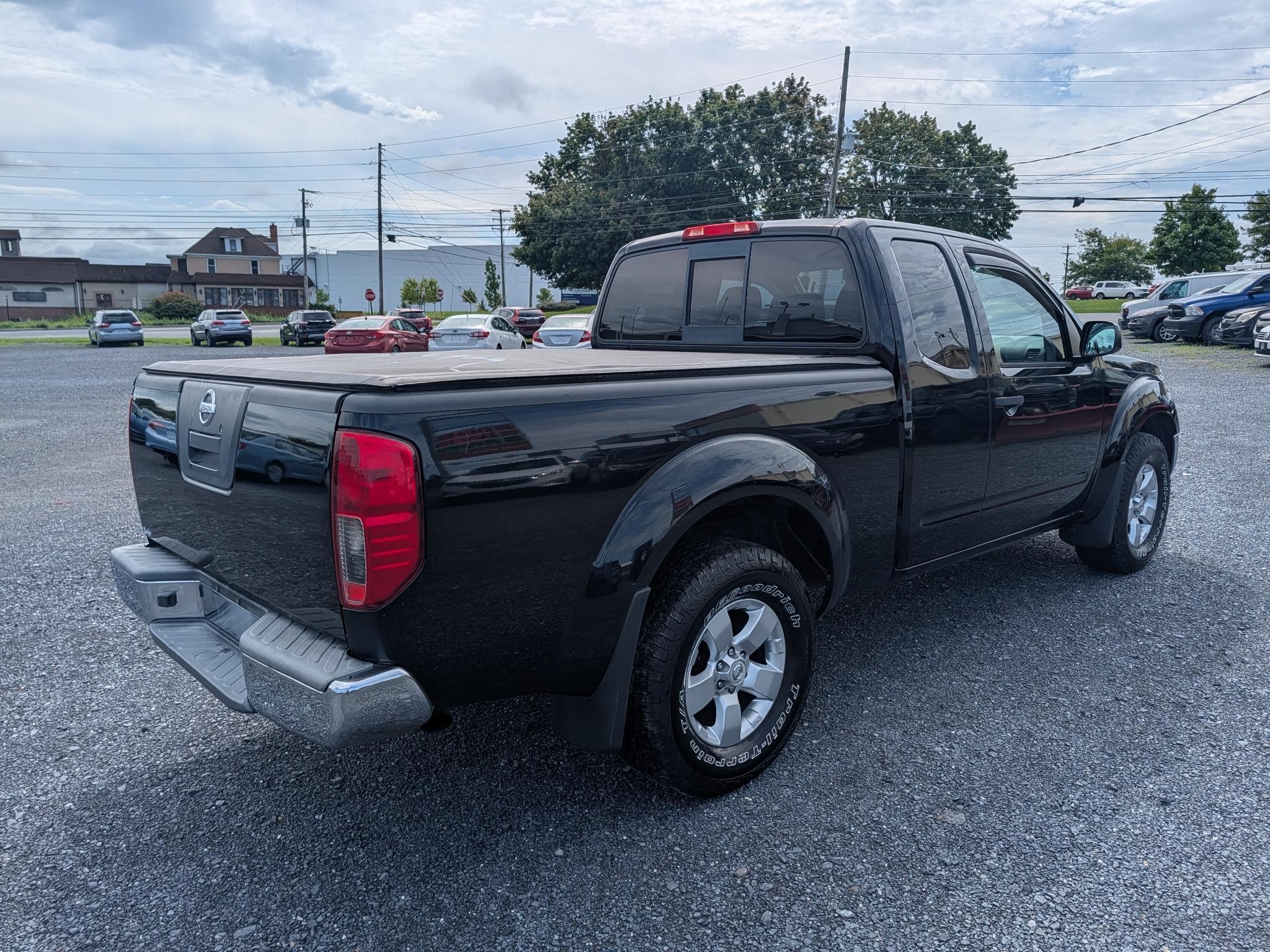 Nissan Frontier SV V6 King Cab 4WD 2011