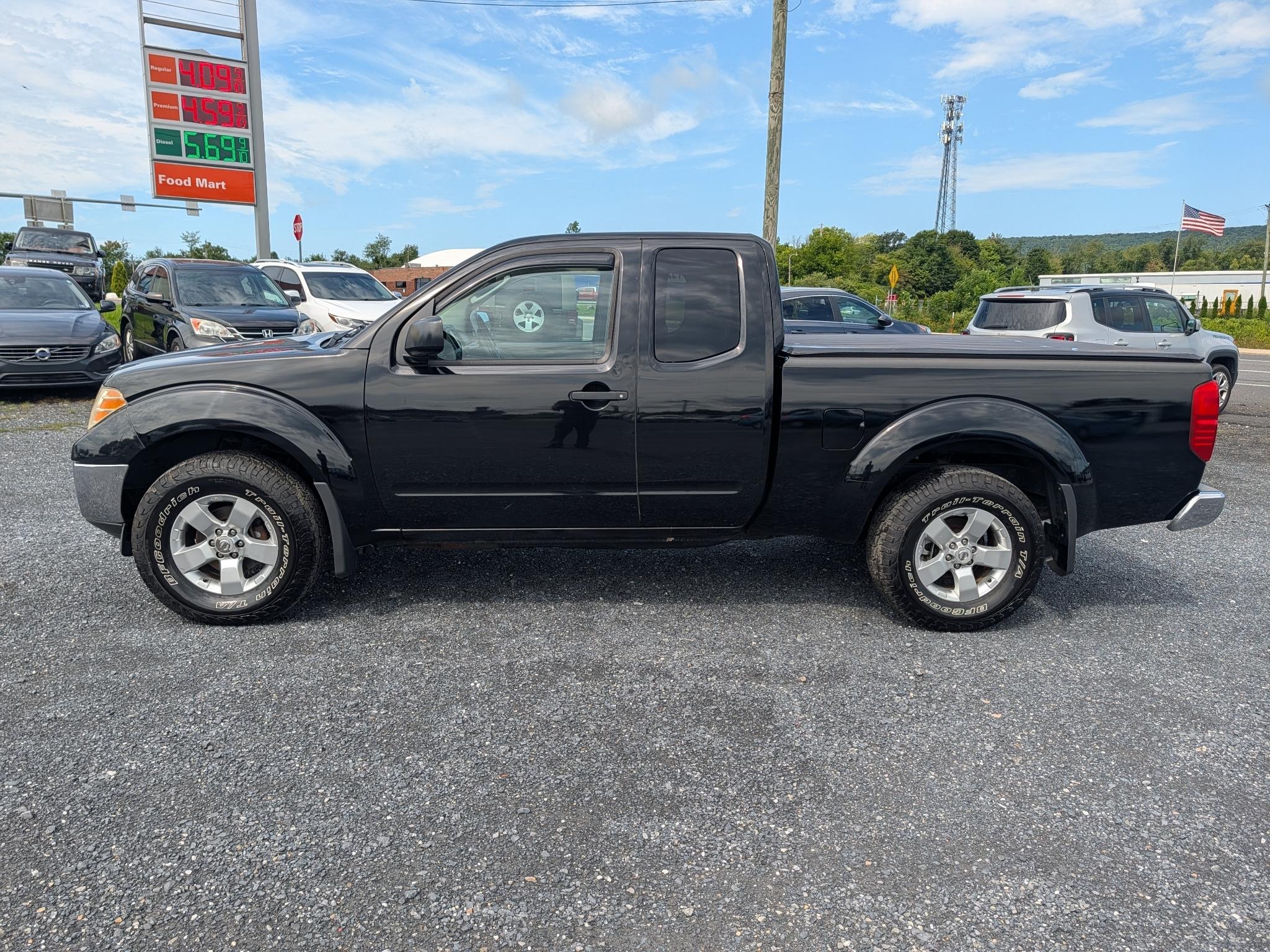 Nissan Frontier SV V6 King Cab 4WD 2011