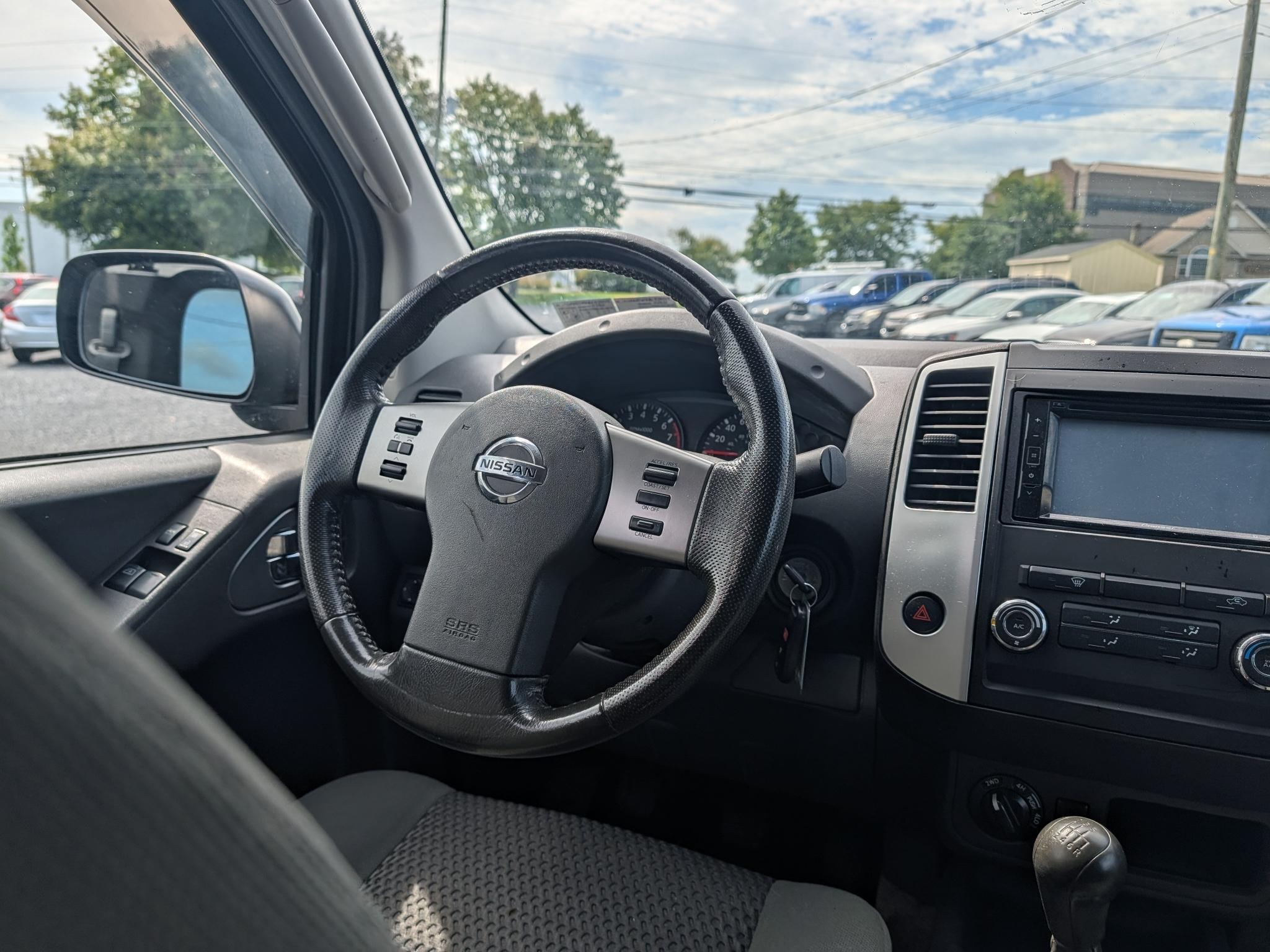 Nissan Frontier SV V6 King Cab 4WD 2011