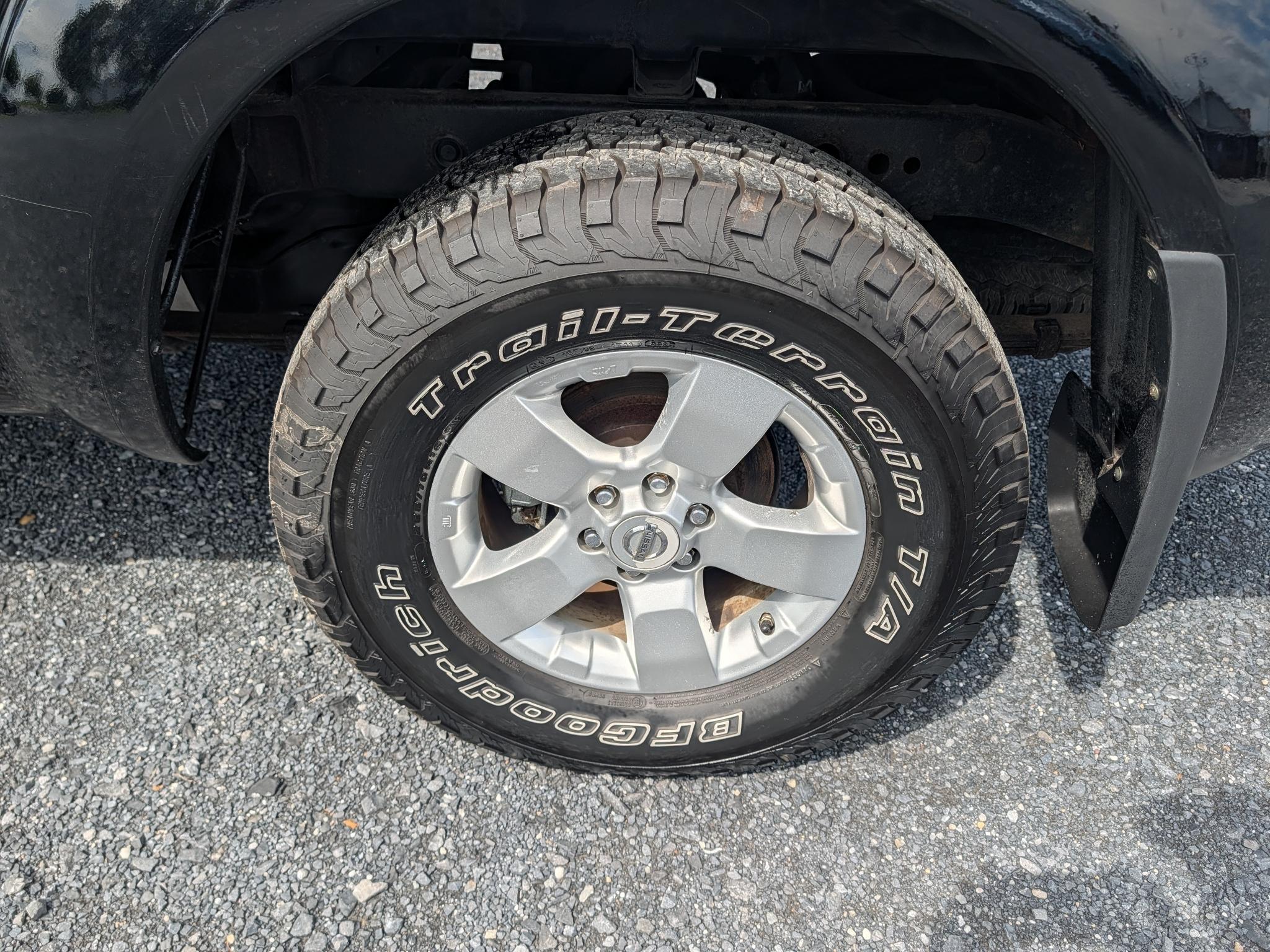 Nissan Frontier SV V6 King Cab 4WD 2011
