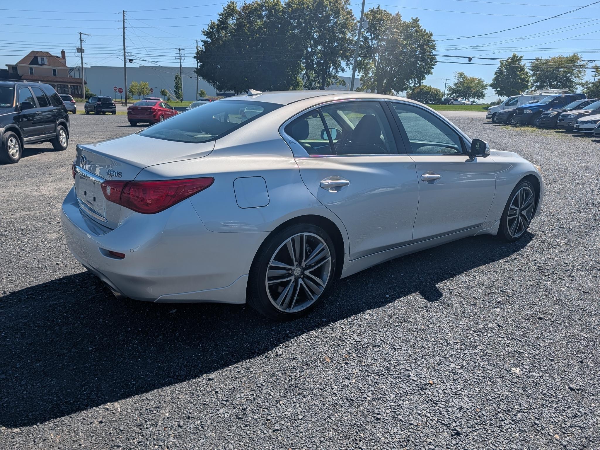 Infiniti Q50 Premium AWD 2014