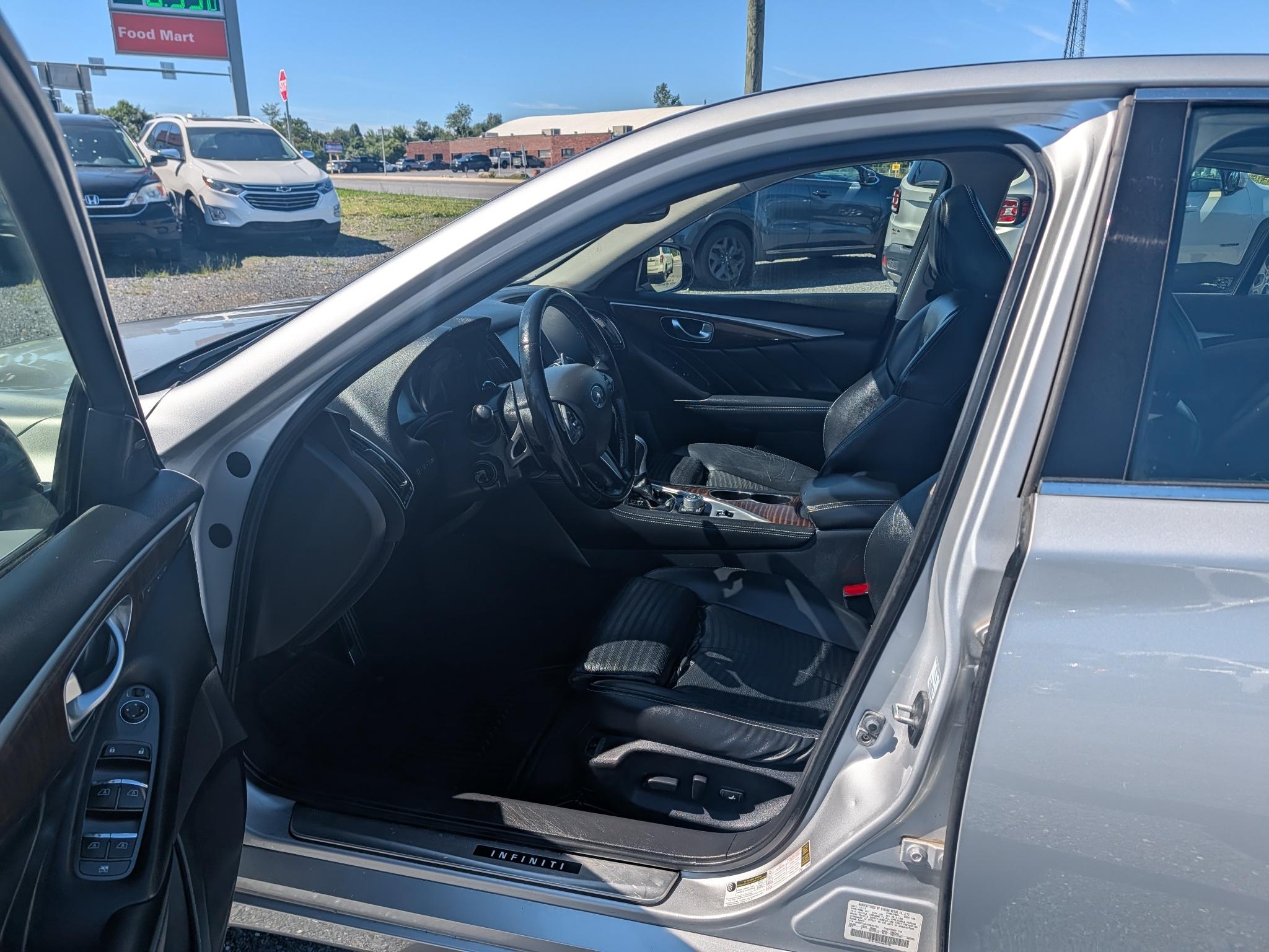 Infiniti Q50 Premium AWD 2014