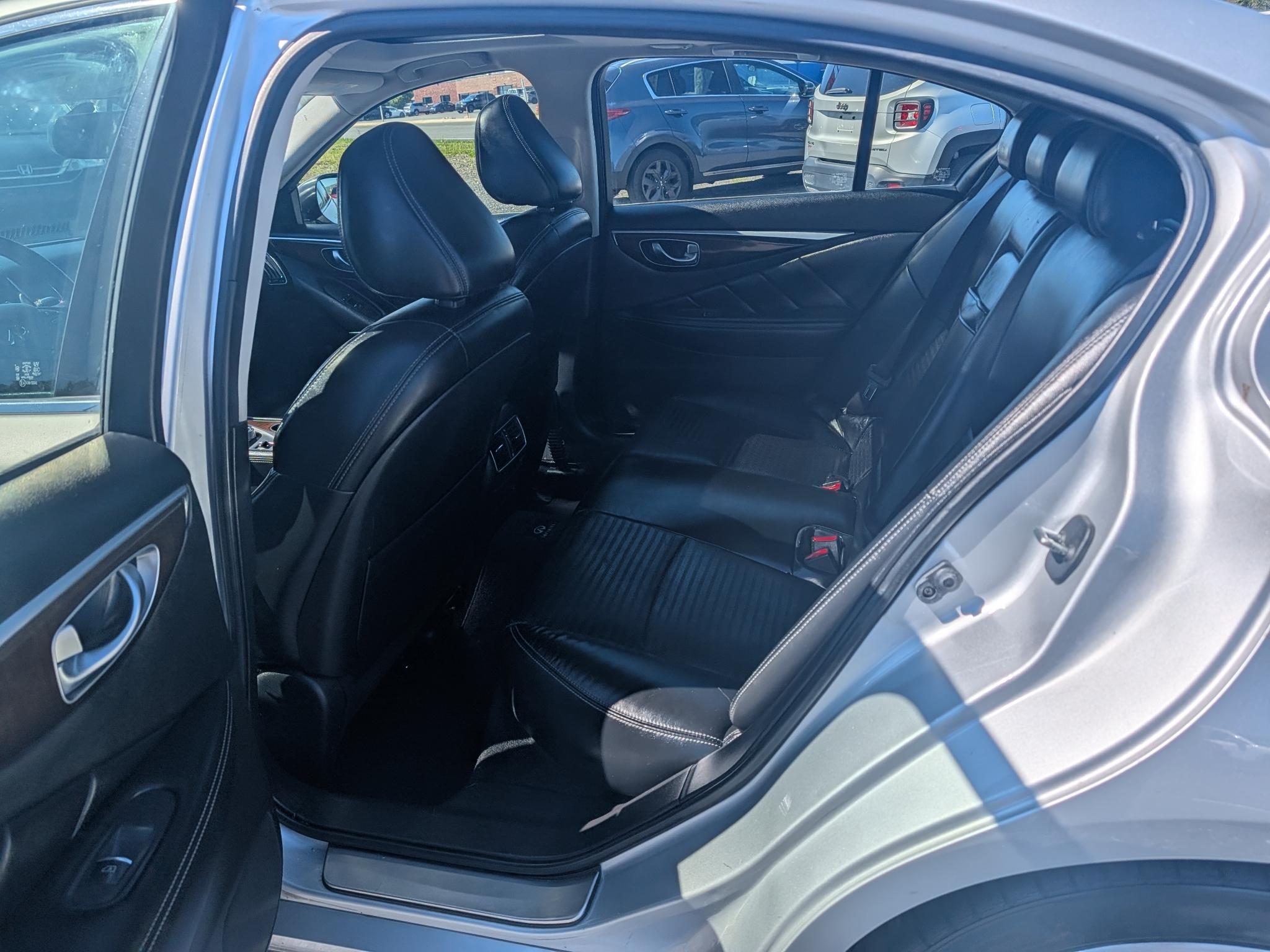 Infiniti Q50 Premium AWD 2014