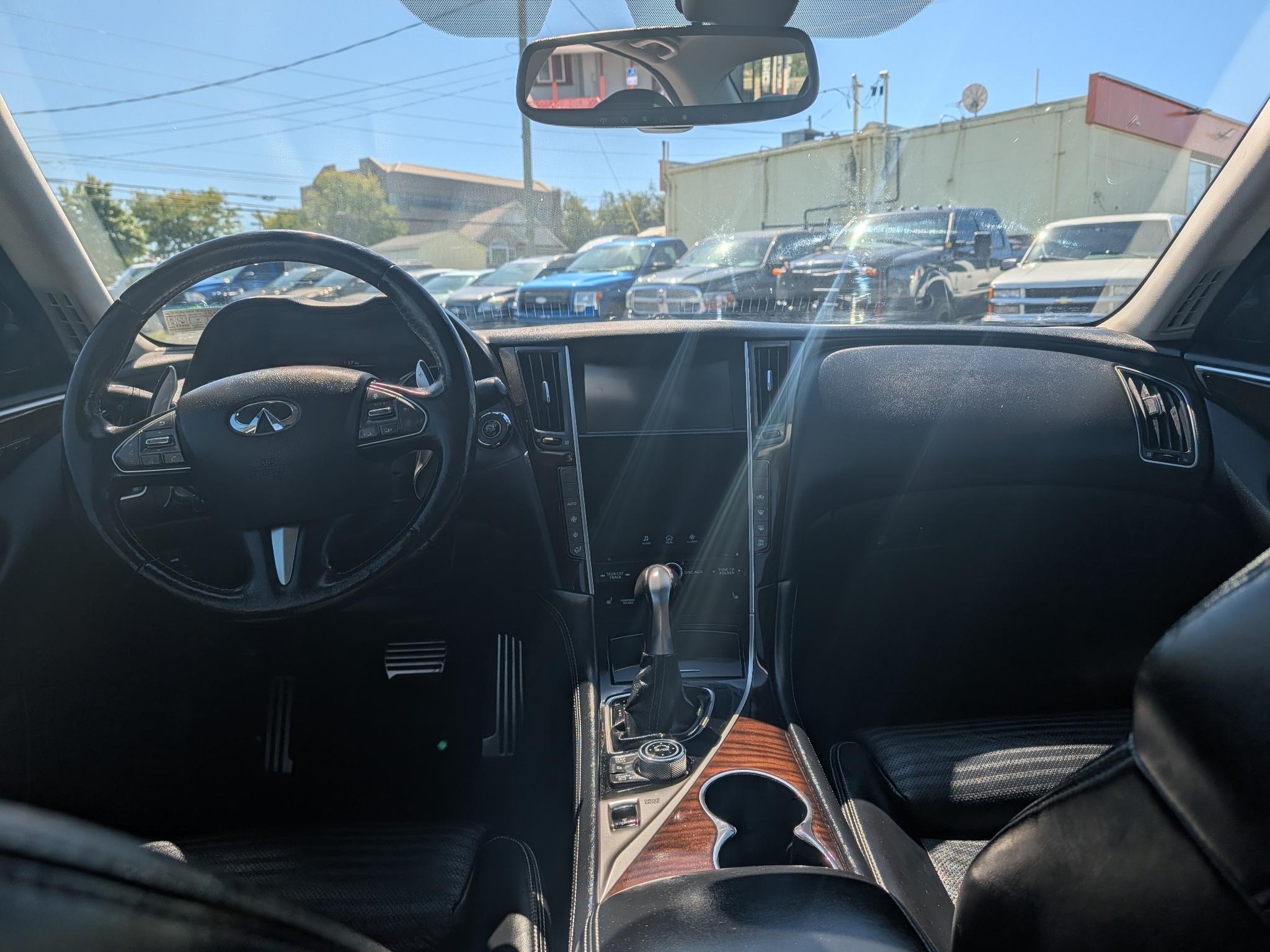 Infiniti Q50 Premium AWD 2014