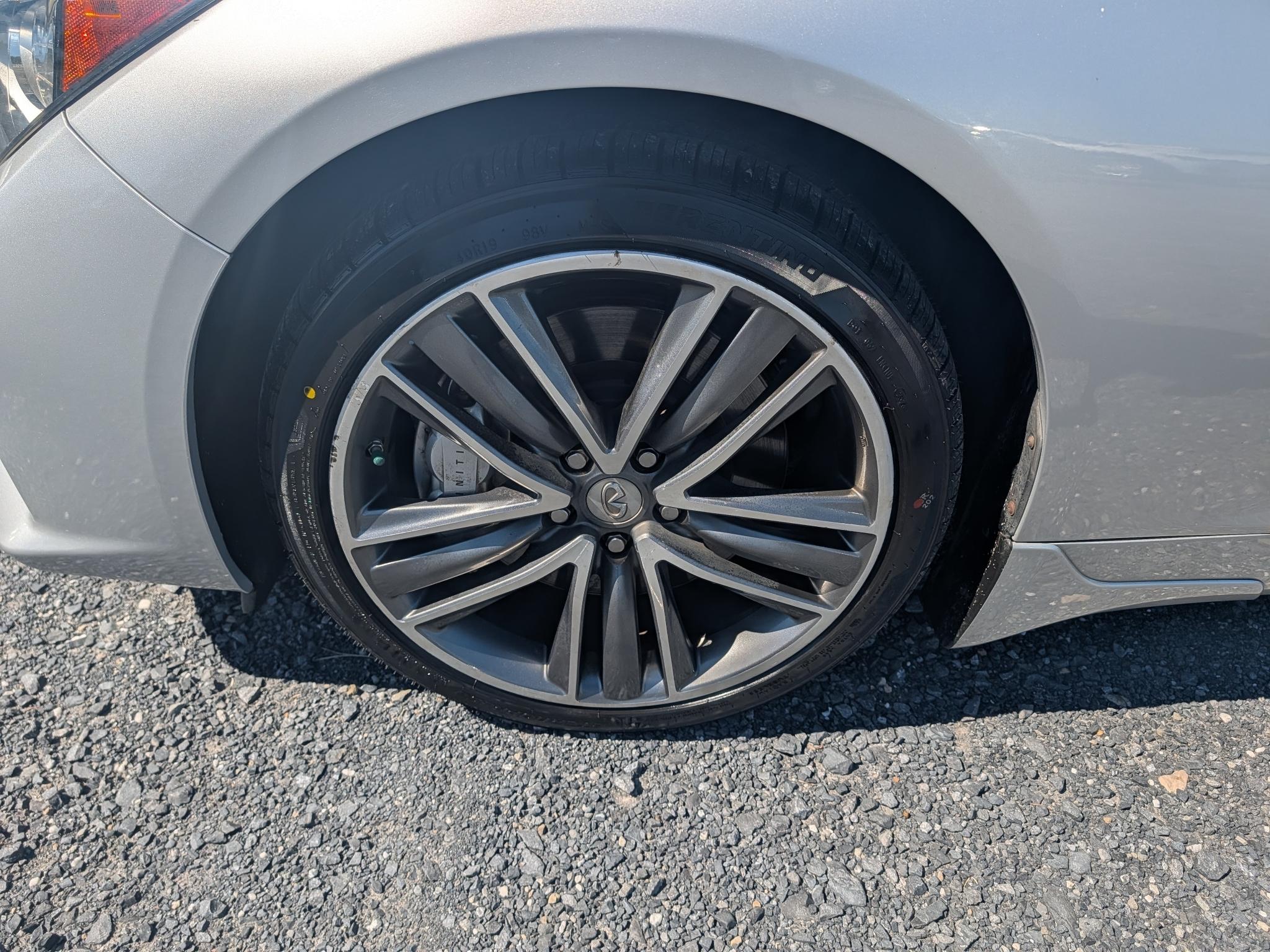 Infiniti Q50 Premium AWD 2014