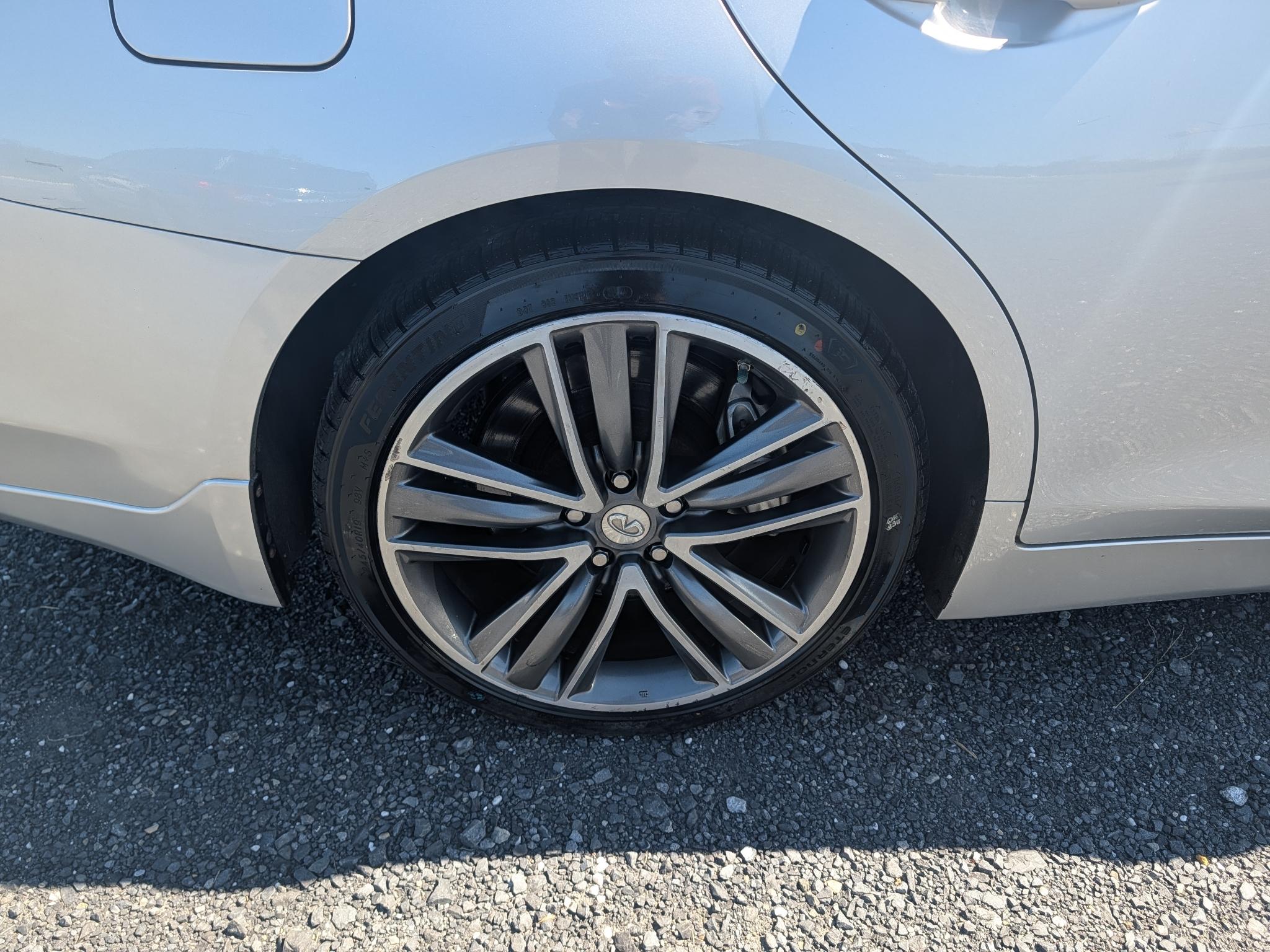 Infiniti Q50 Premium AWD 2014