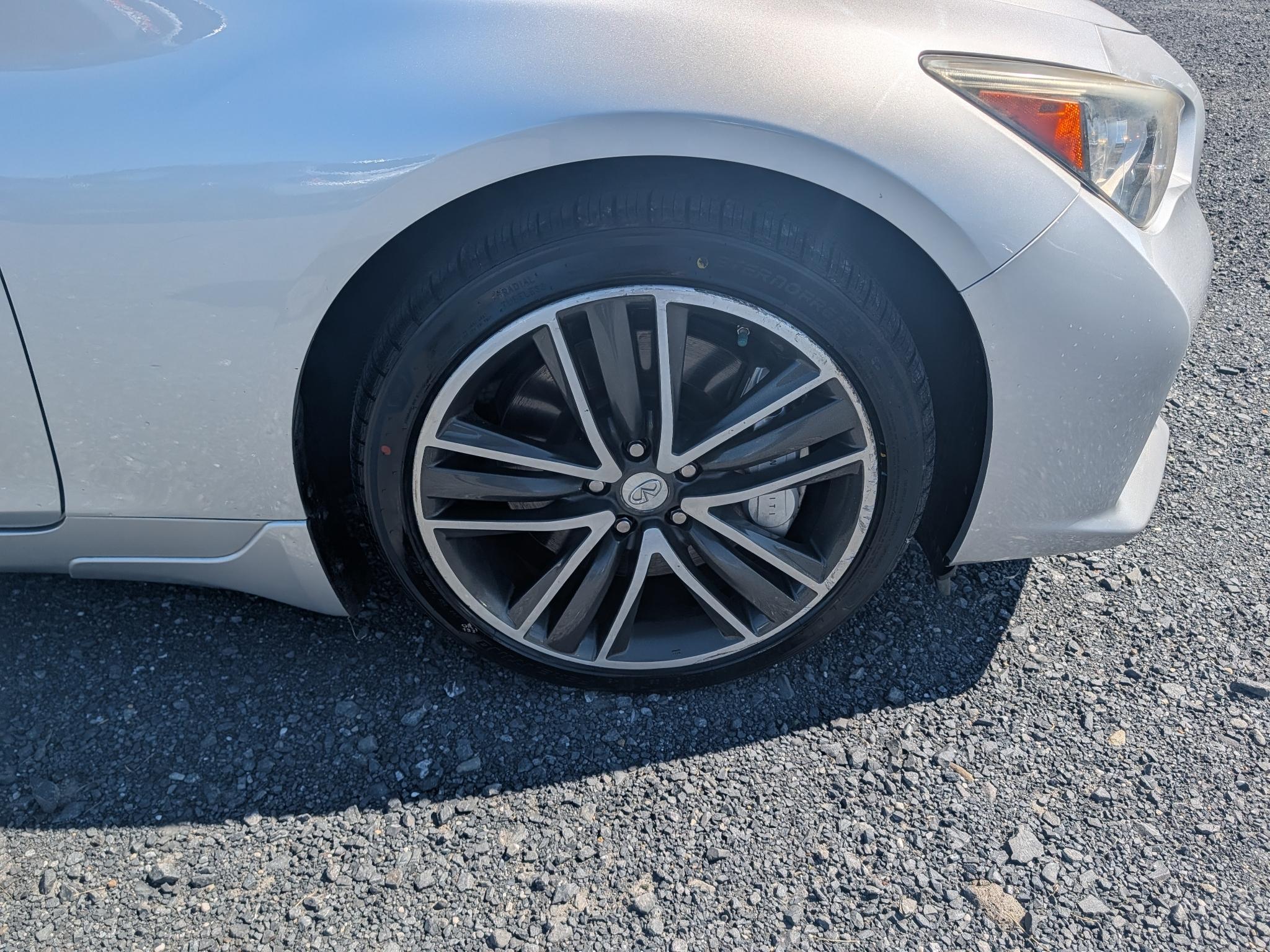 Infiniti Q50 Premium AWD 2014