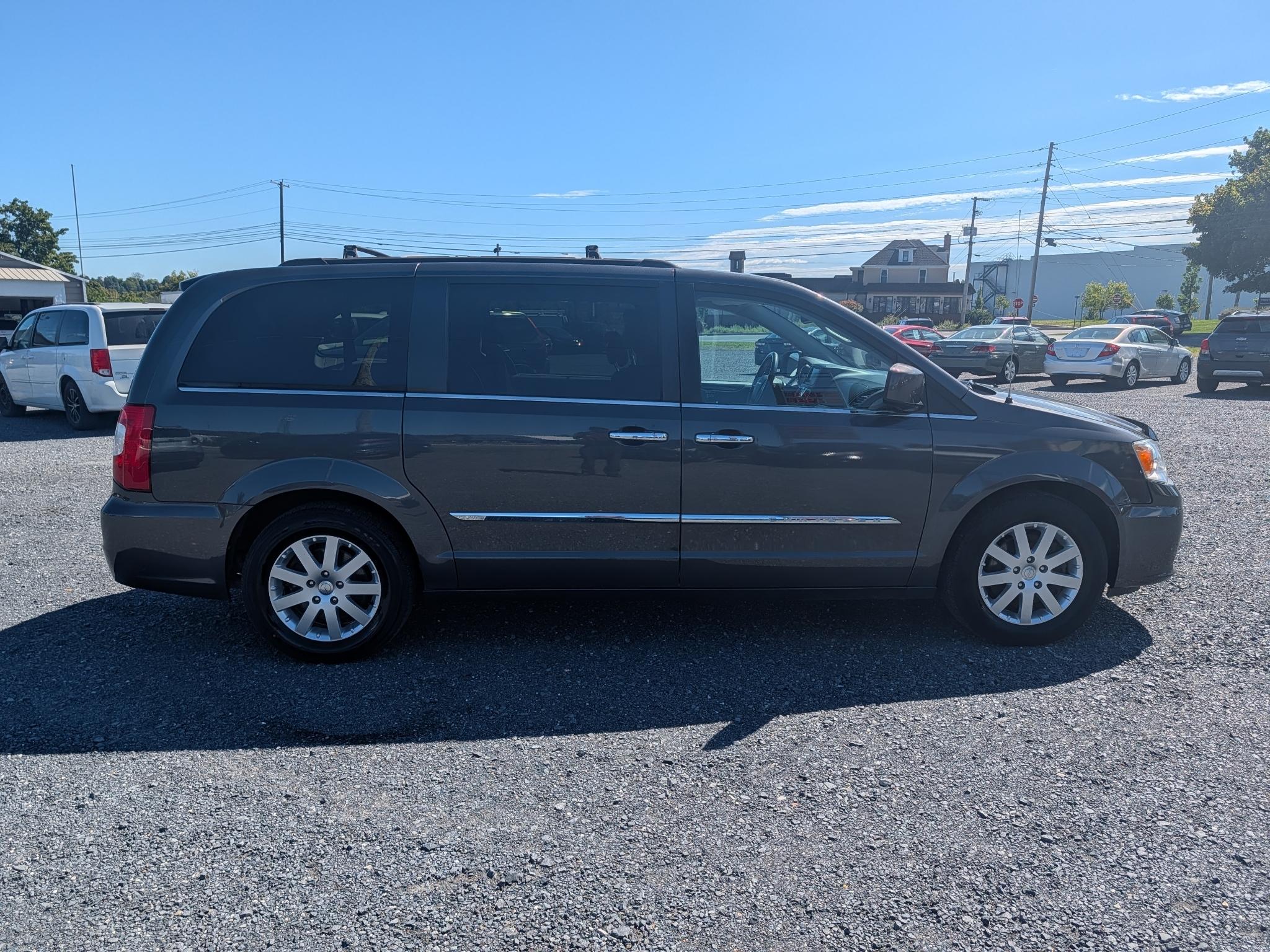 Chrysler Town & Country Touring 2016