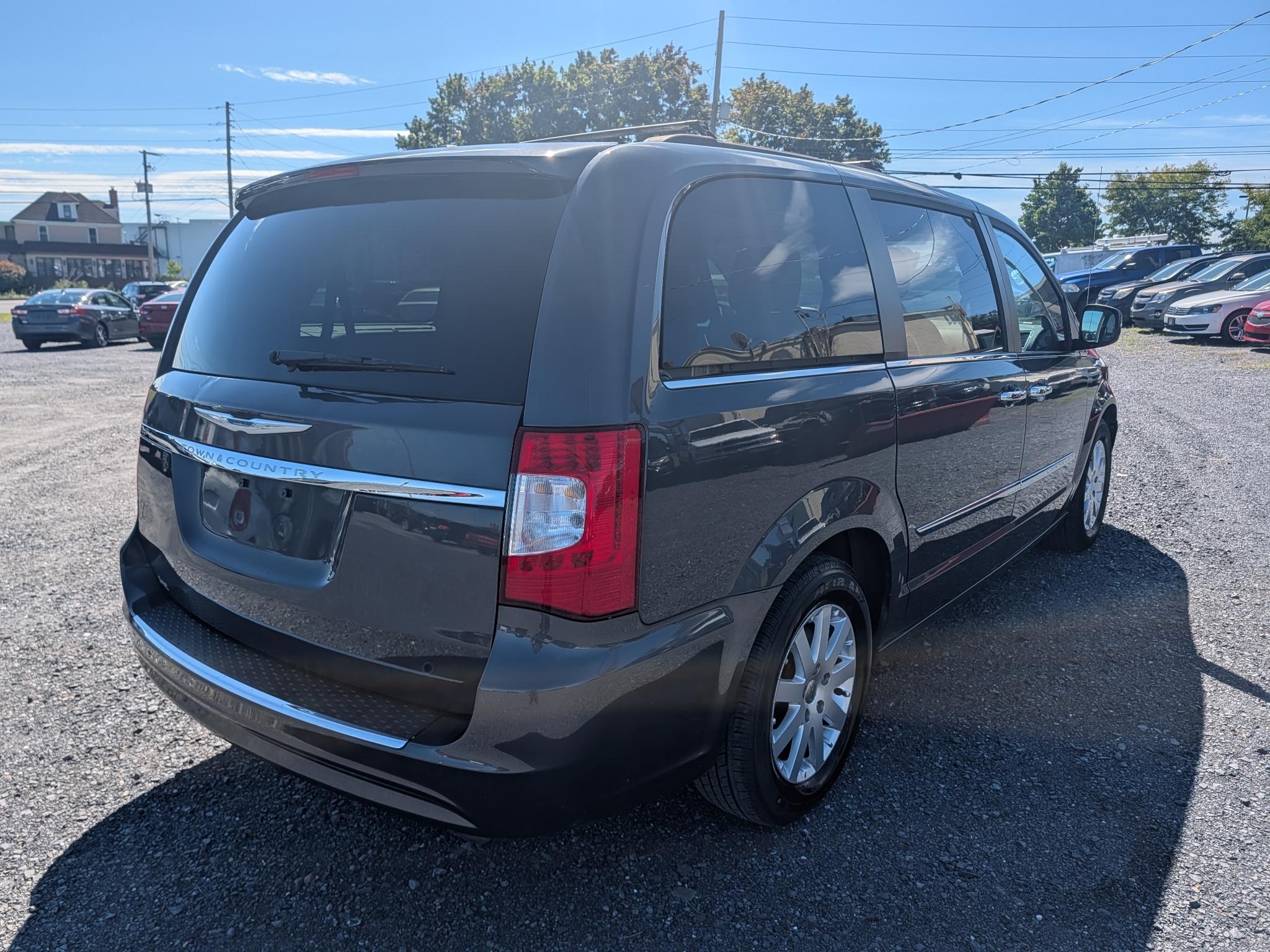 Chrysler Town & Country Touring 2016