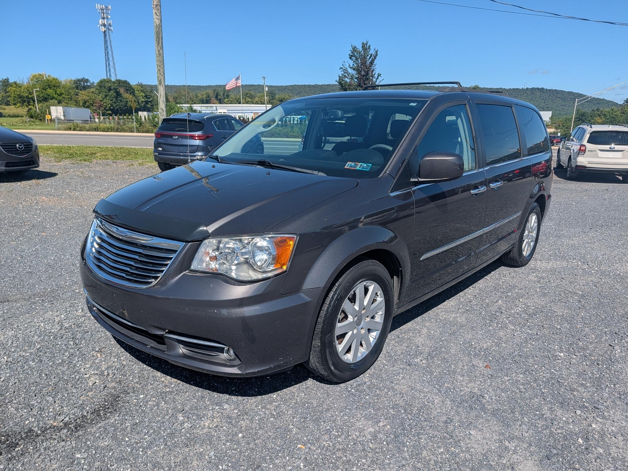 2016 Chrysler Town & Country Touring