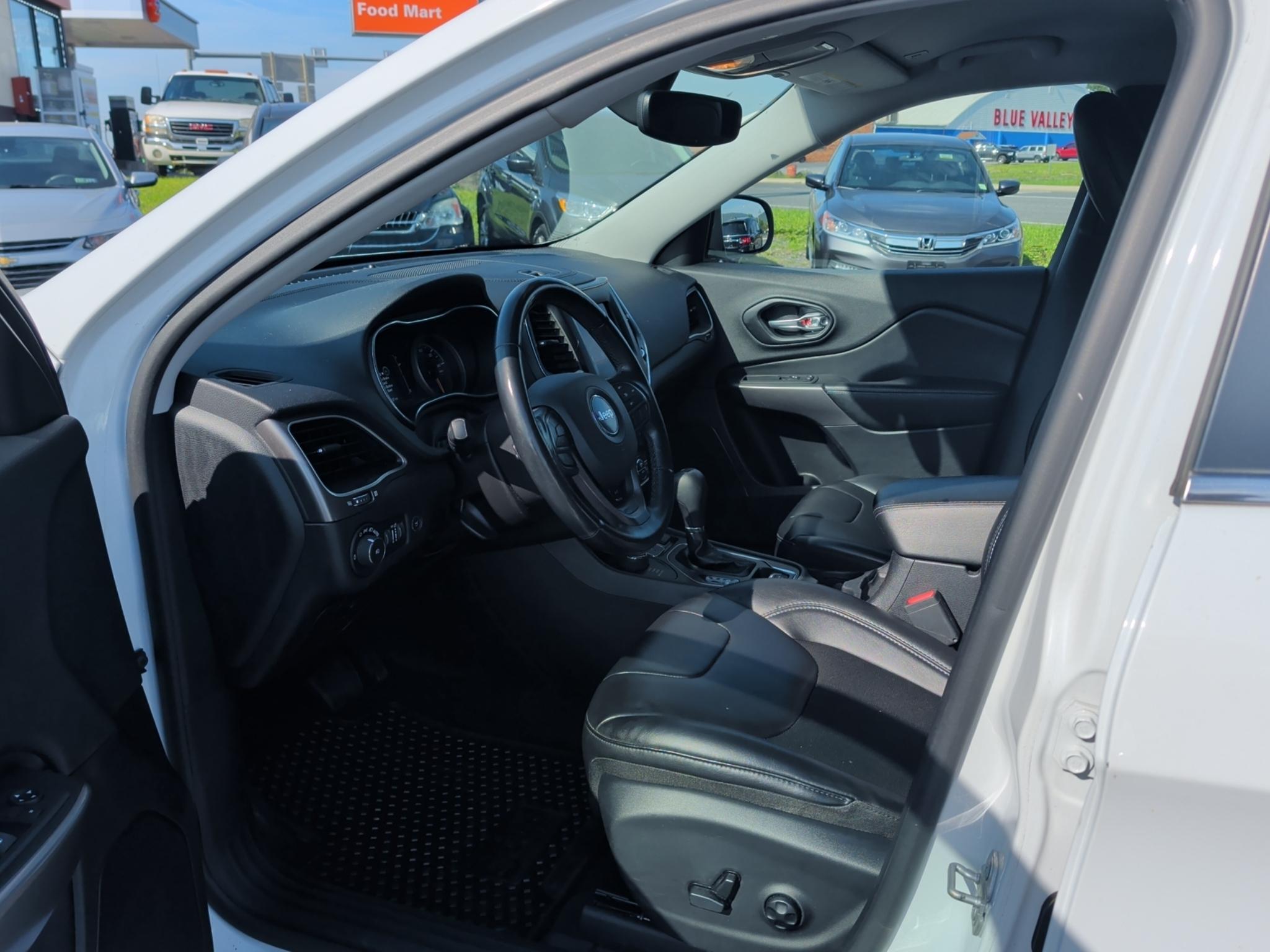 Jeep Cherokee Latitude Plus 4WD 2019