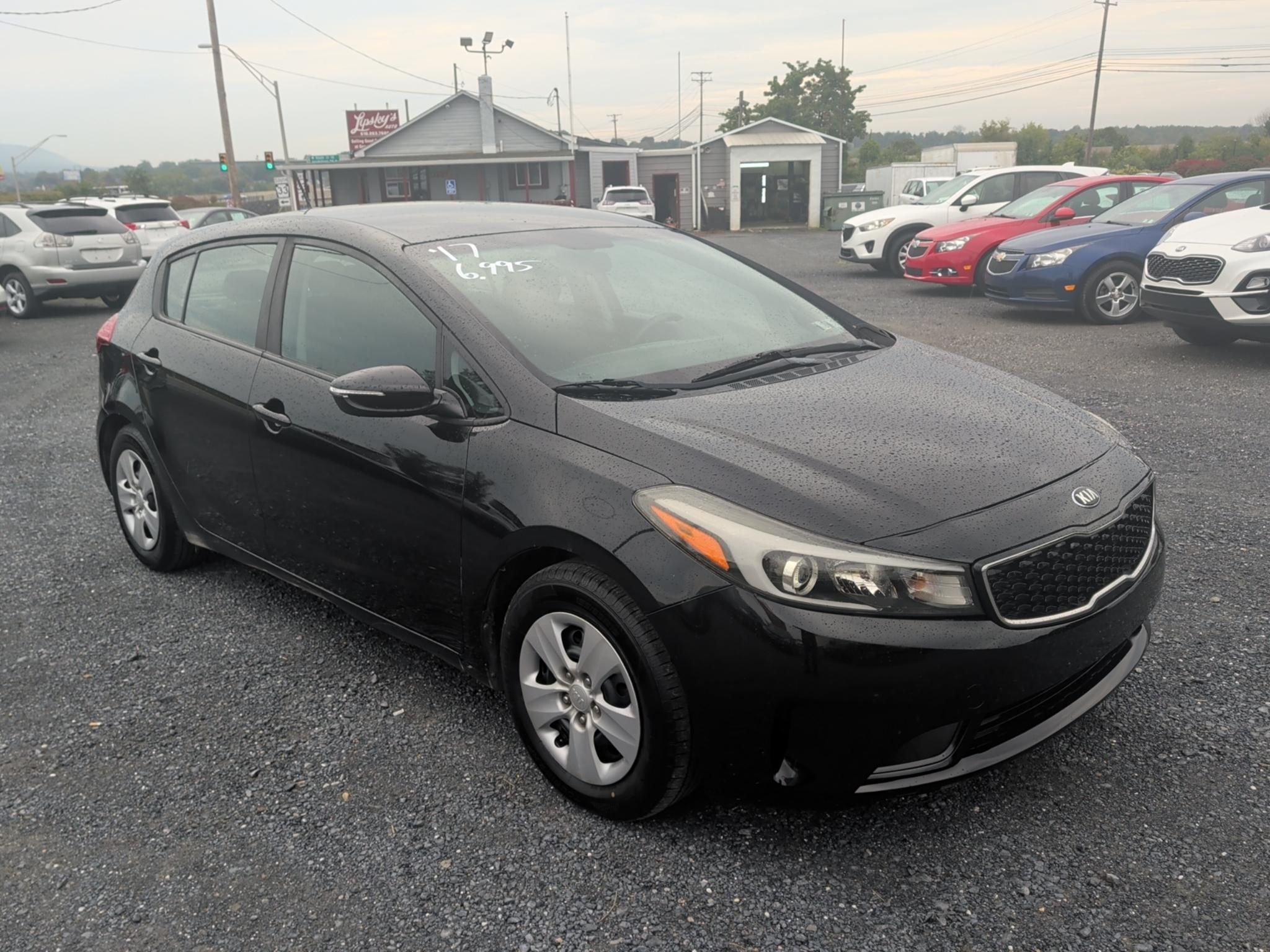 2017 Kia Forte 5-Door LX