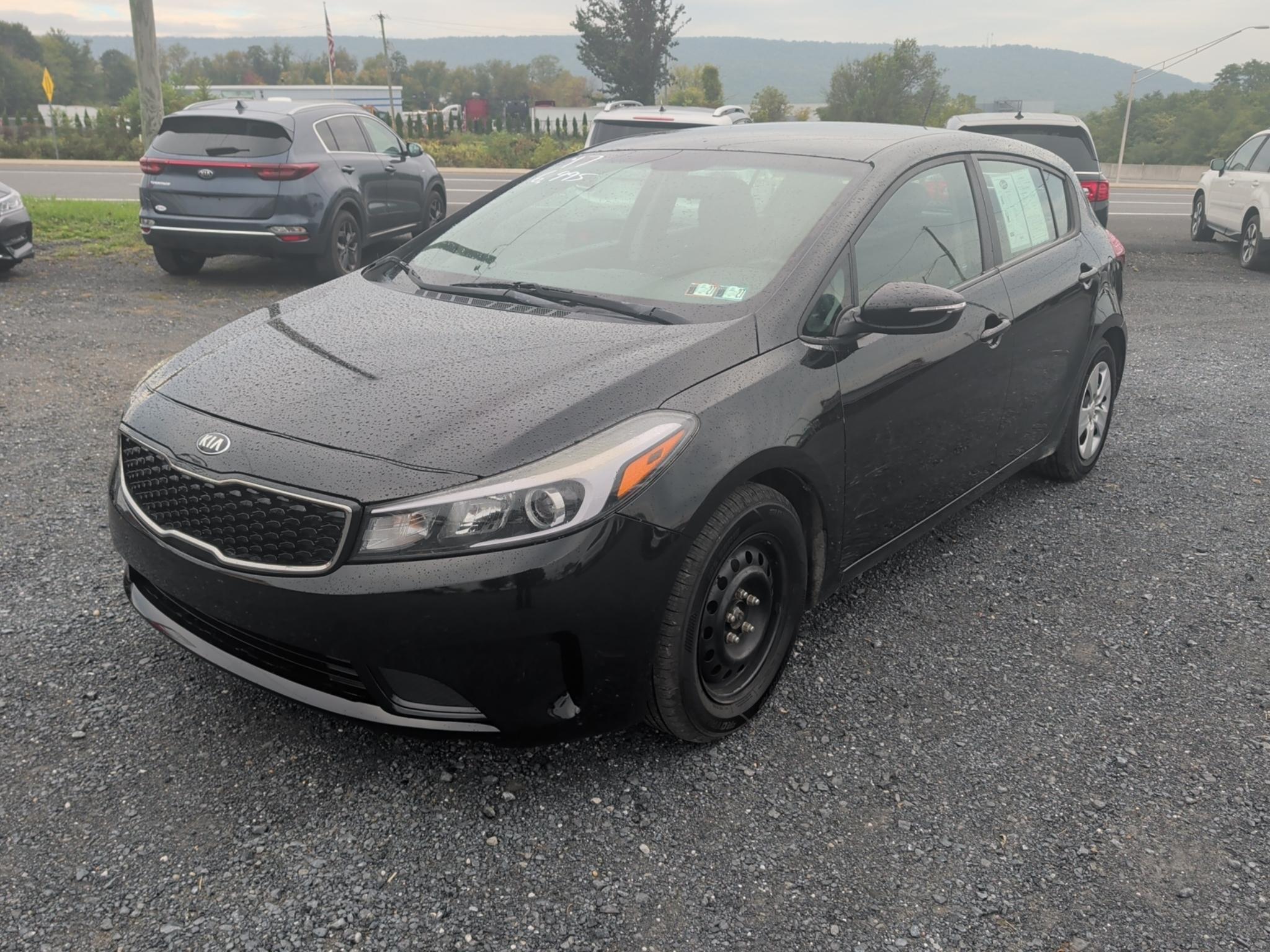 2017 Kia Forte 5-Door LX