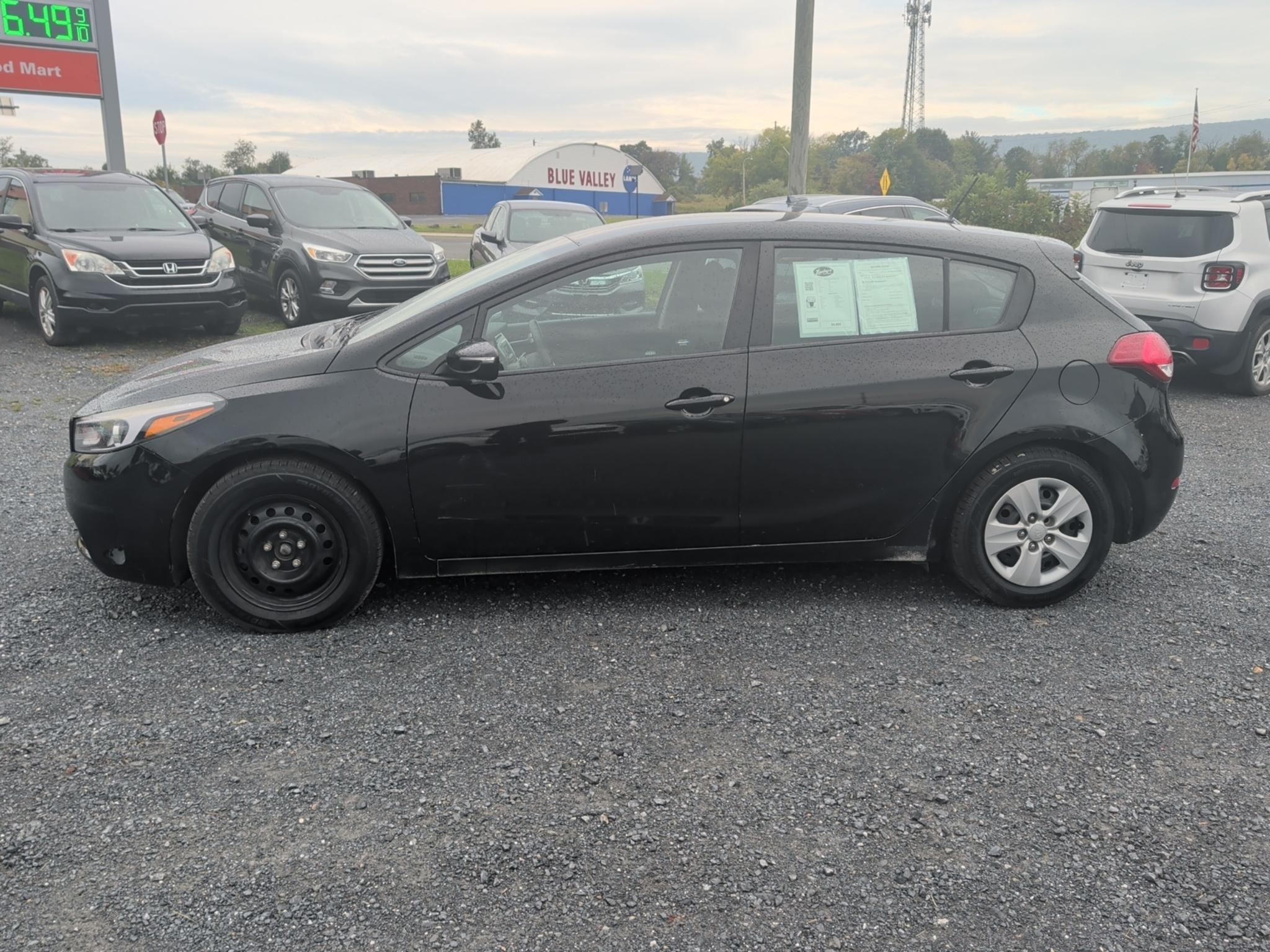 Kia Forte 5-Door LX 2017