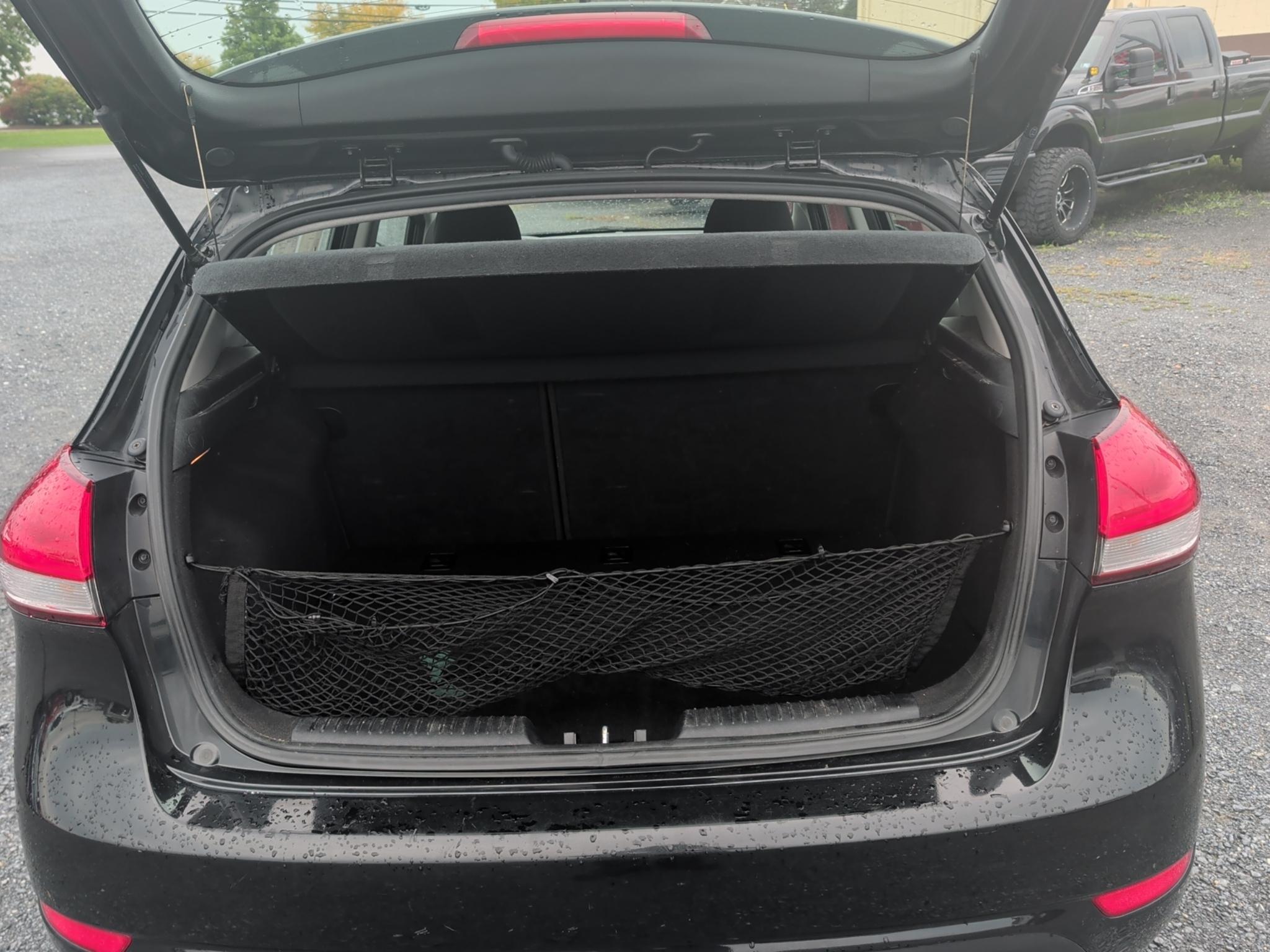 Kia Forte 5-Door LX 2017