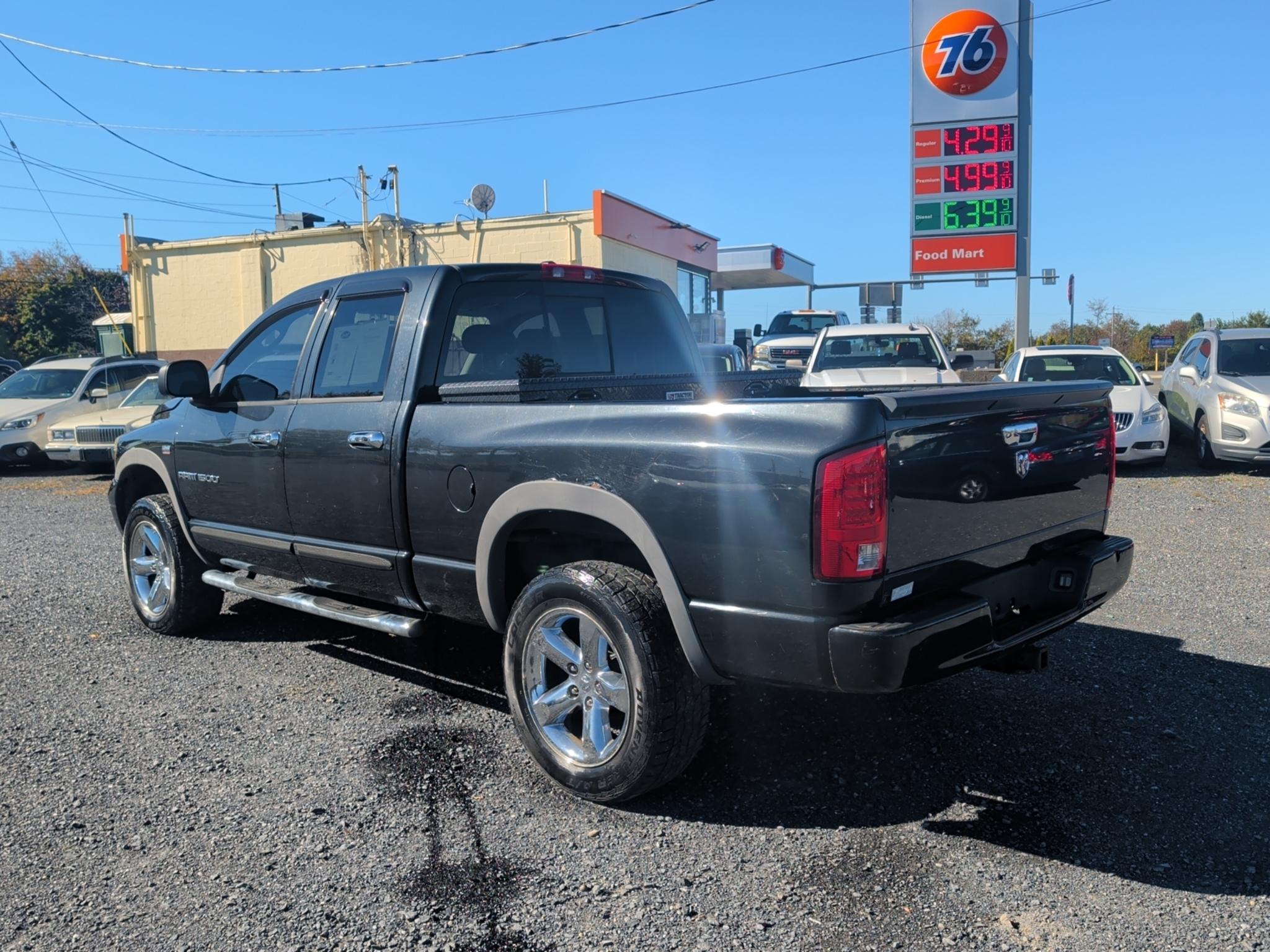 Dodge Ram 1500 ST Quad Cab 4WD 2007
