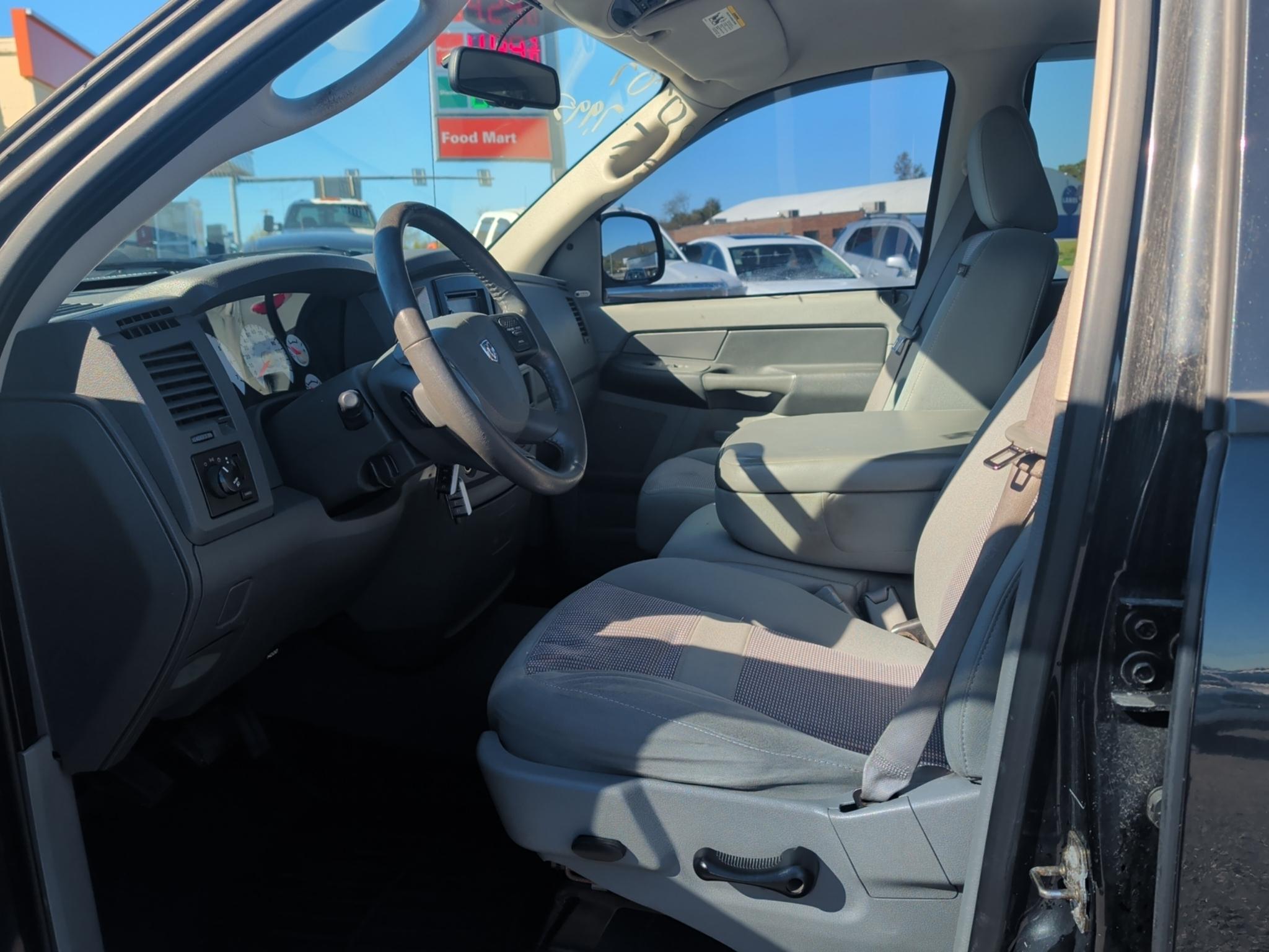 Dodge Ram 1500 ST Quad Cab 4WD 2007