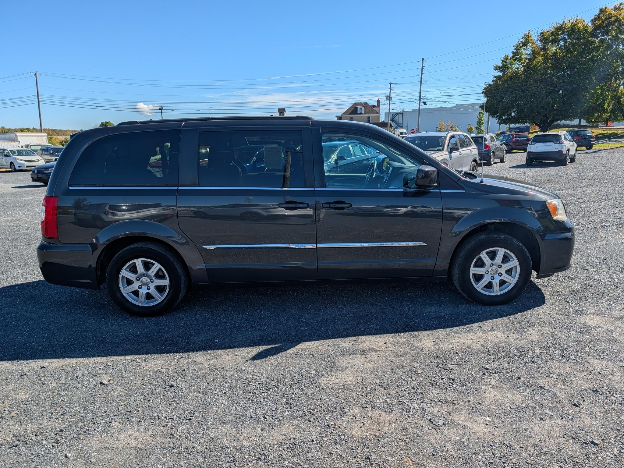 Chrysler Town & Country Touring 2011