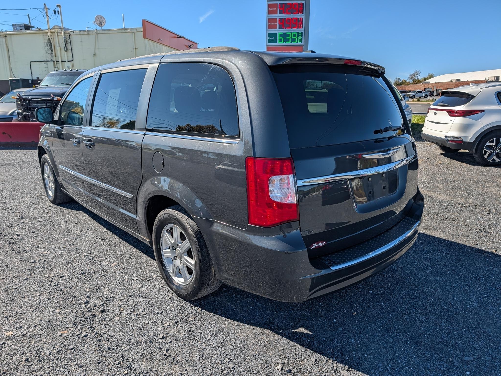 Chrysler Town & Country Touring 2011