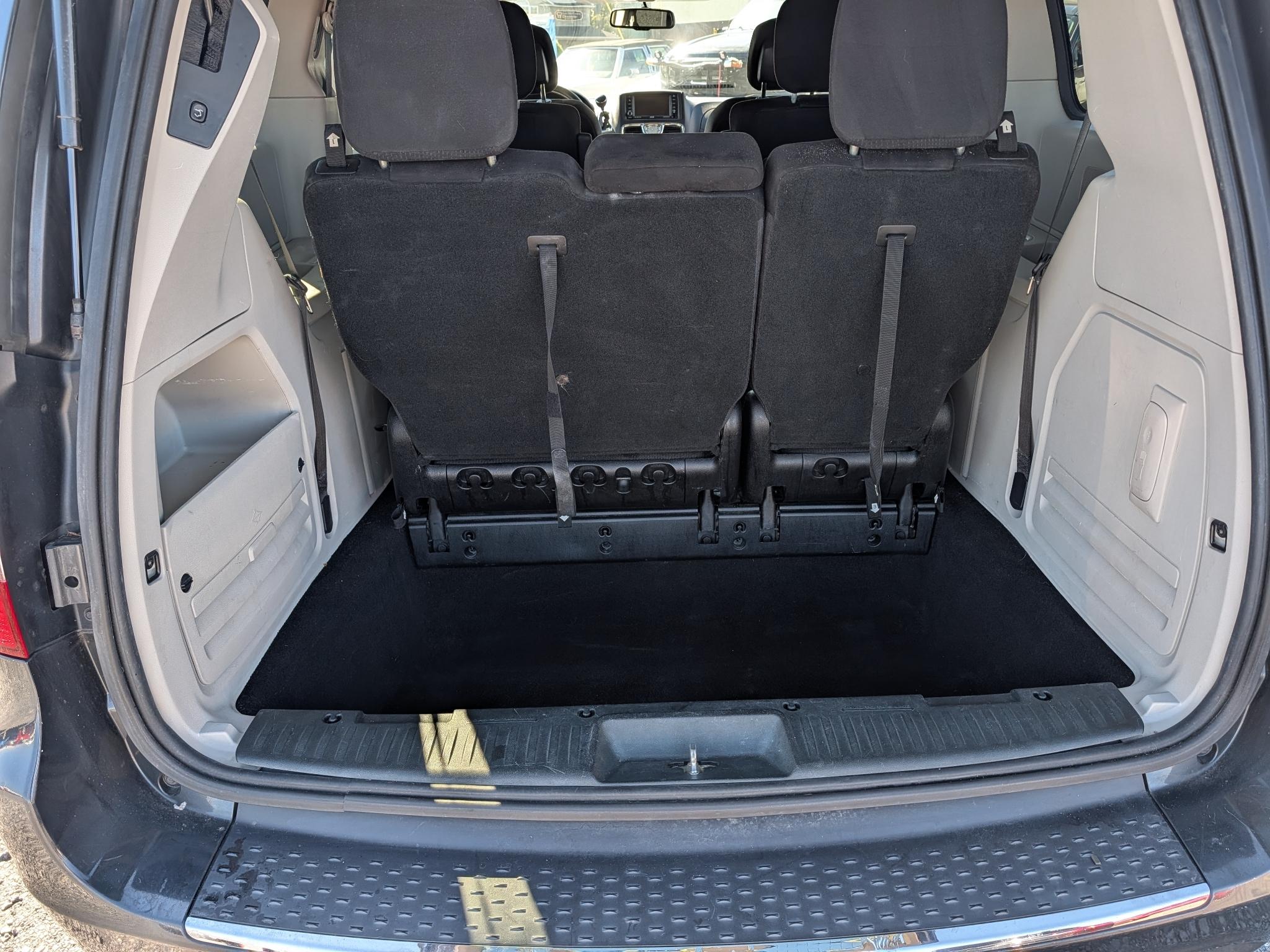 Chrysler Town & Country Touring 2011