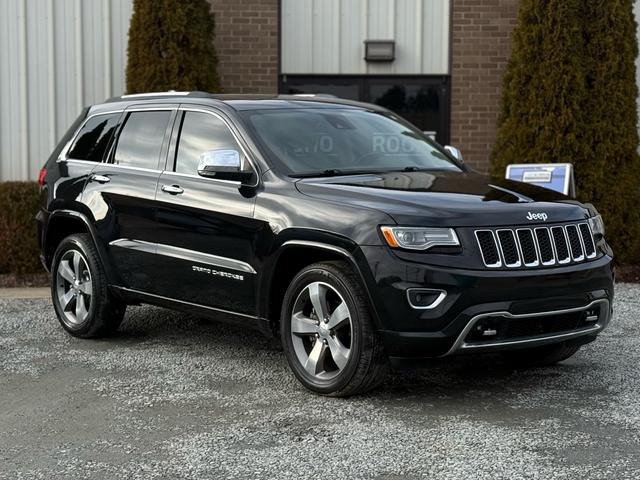 Black 2015 Jeep Grand Cherokee SUV / Crossover 4X2 Automatic