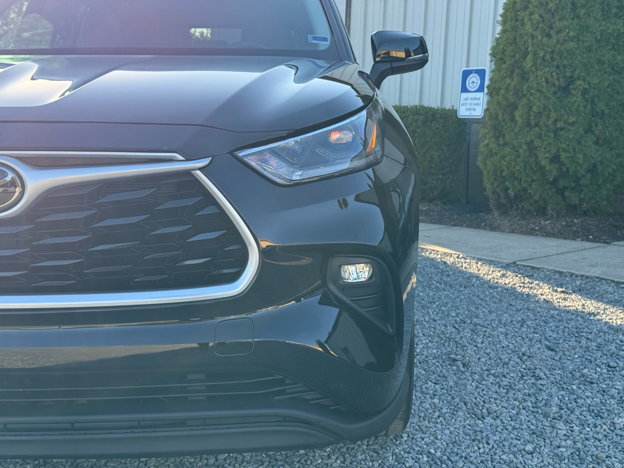 Toyota Highlander LE FWD (Natl) 2021