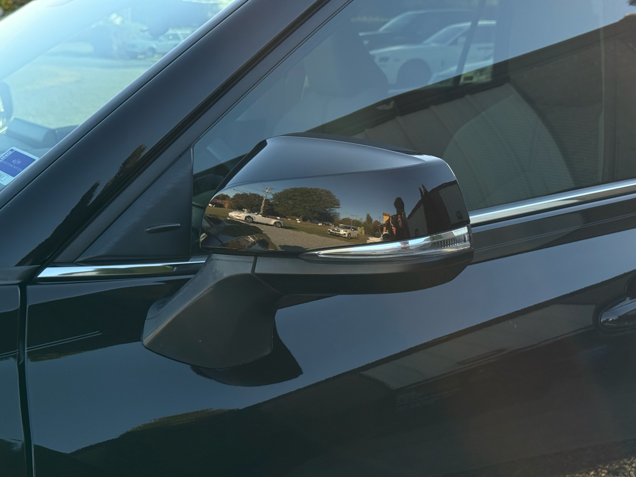Toyota Highlander LE FWD (Natl) 2021
