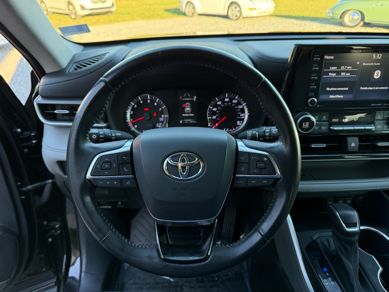 Toyota Highlander LE FWD (Natl) 2021