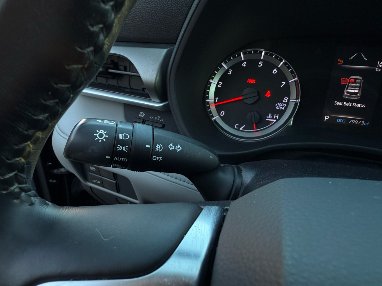 Toyota Highlander LE FWD (Natl) 2021