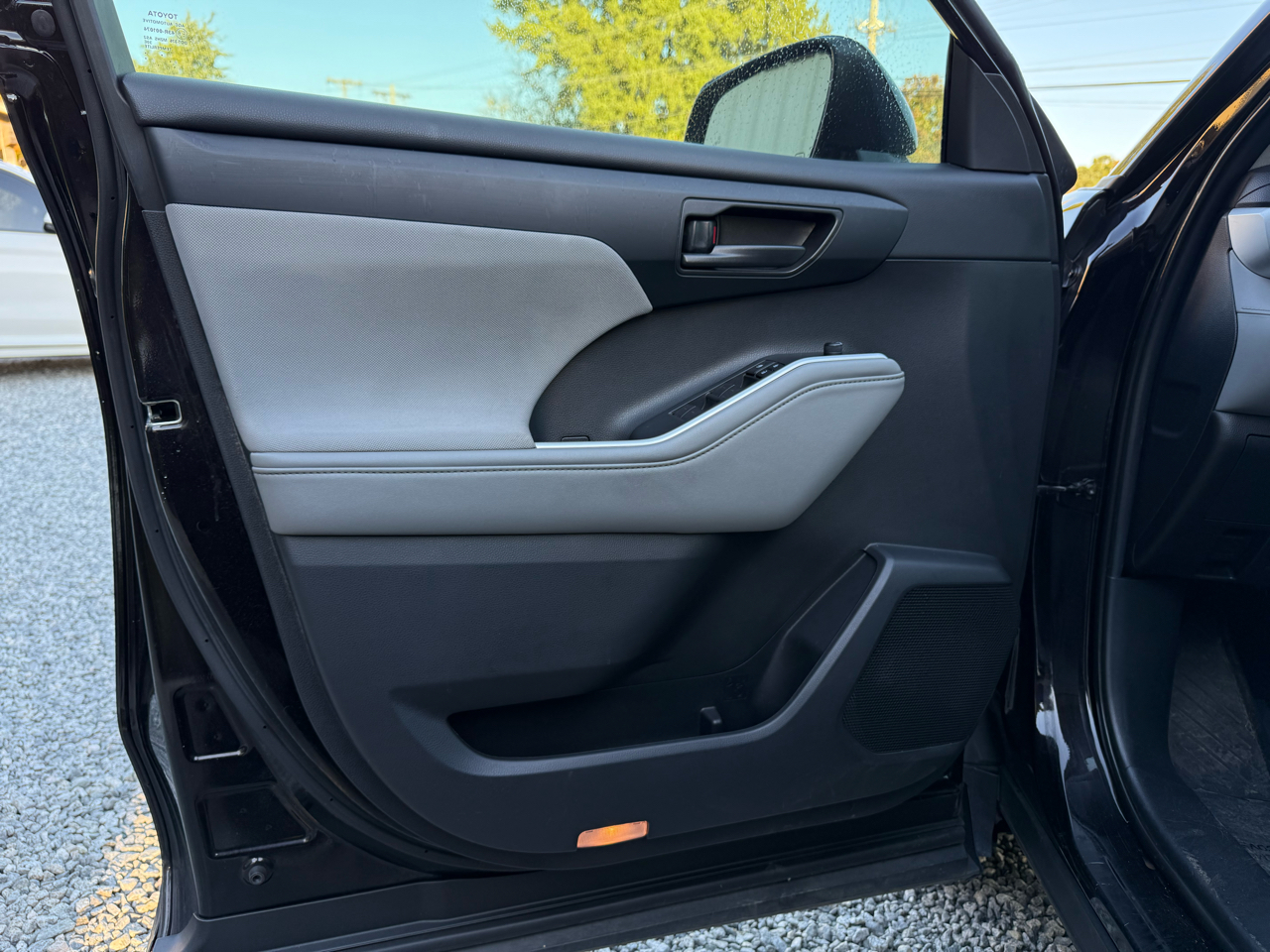 Toyota Highlander LE FWD (Natl) 2021
