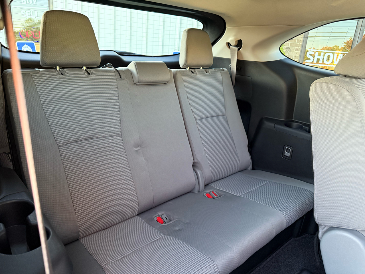 Toyota Highlander LE FWD (Natl) 2021