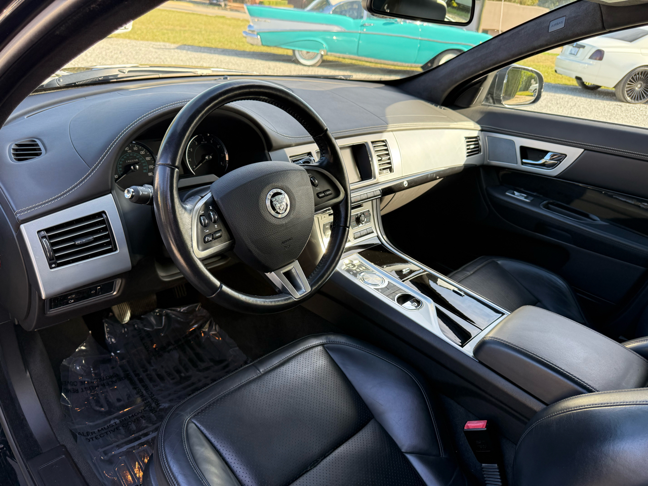 Jaguar XF 4dr Sdn Portfolio 2012