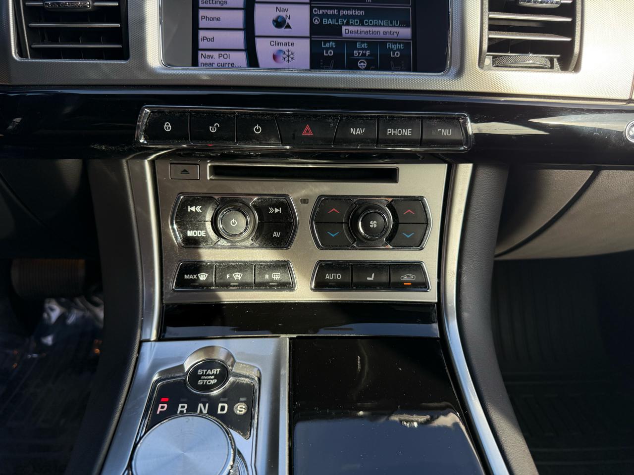 Jaguar XF 4dr Sdn Portfolio 2012