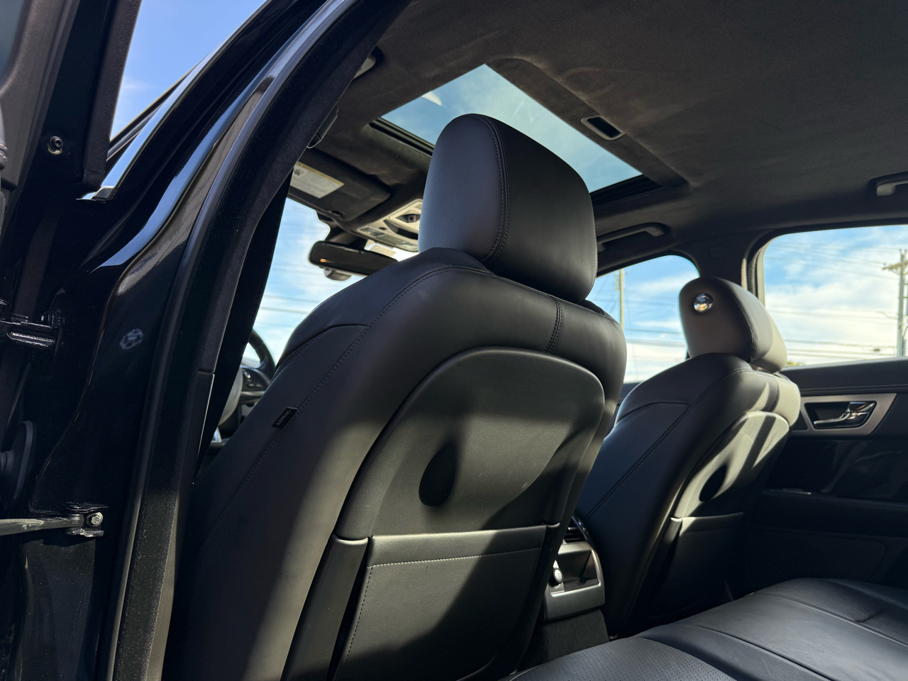 Jaguar XF 4dr Sdn Portfolio 2012