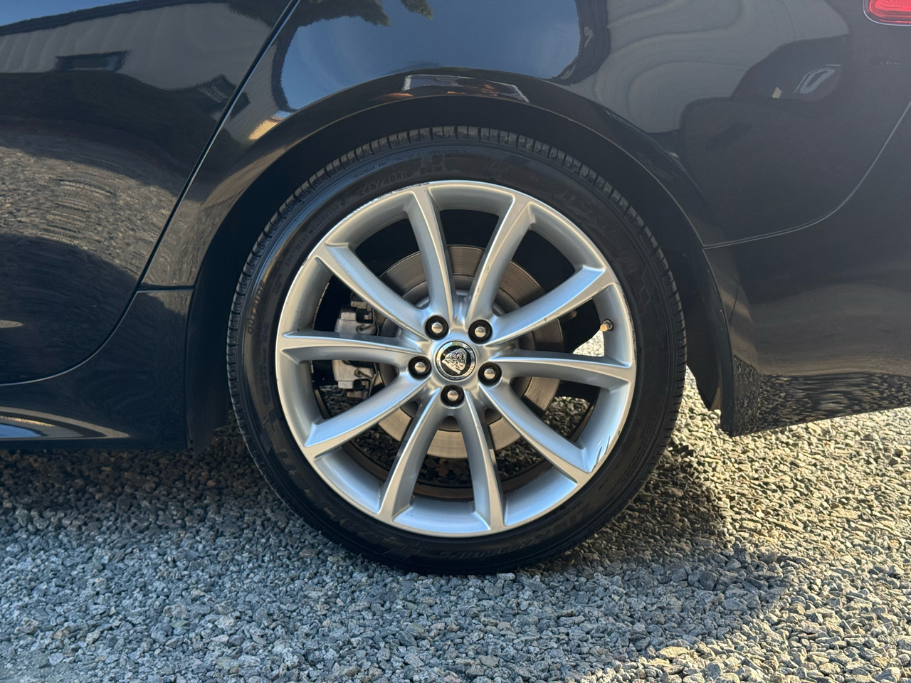 Jaguar XF 4dr Sdn Portfolio 2012