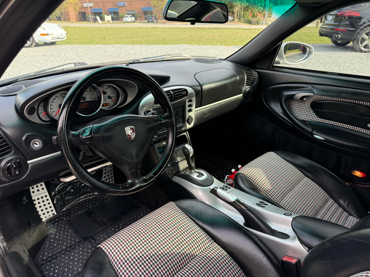 Porsche 911 Carrera 2dr Carrera Turbo Tiptronic 2001