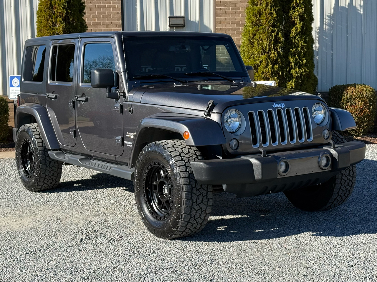 2017 Jeep Wrangler Unlimited 4WD 4dr Sahara