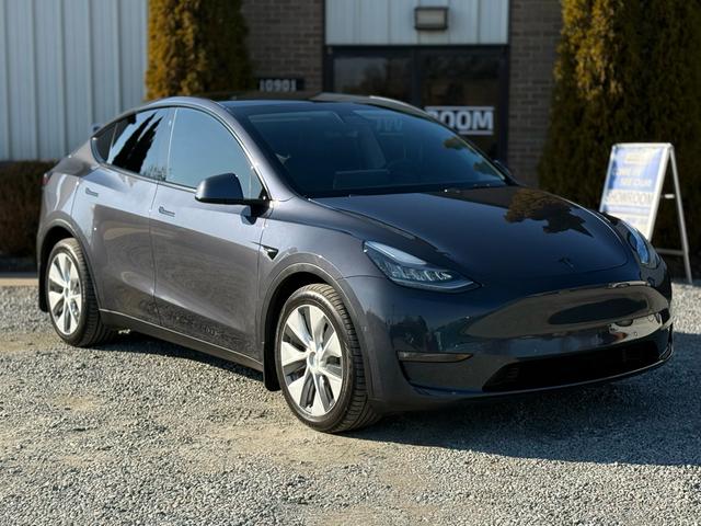 Gray 2021 Tesla Model Y Long Range AWD SUV / Crossover All-Wheel Drive Continuously Variable Transmission