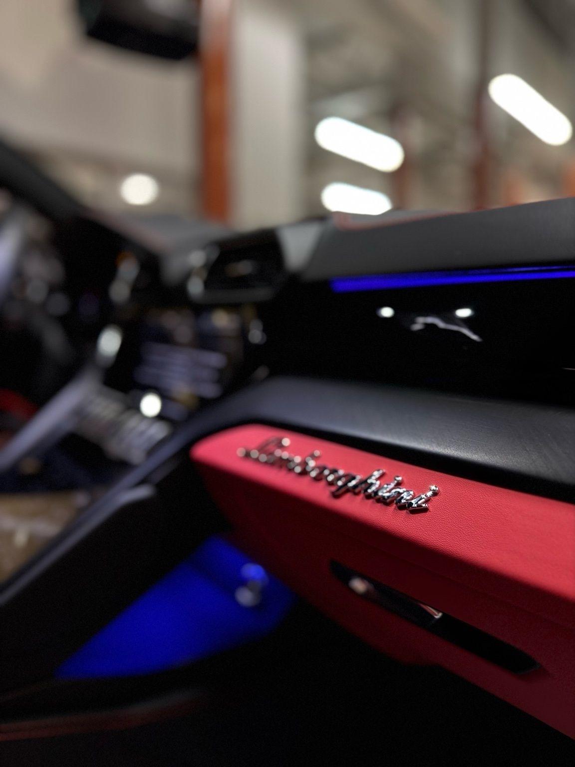 Lamborghini Urus  2022