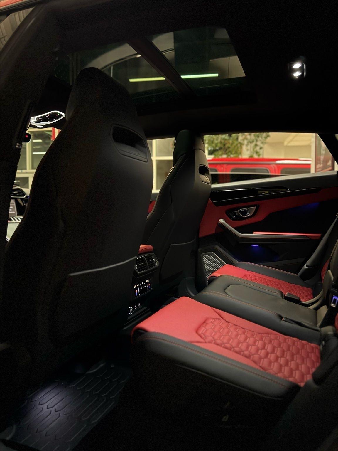 Lamborghini Urus  2022