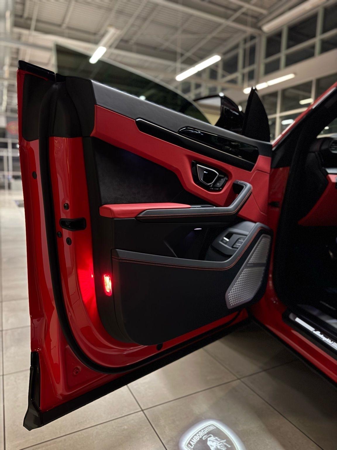 Lamborghini Urus  2022