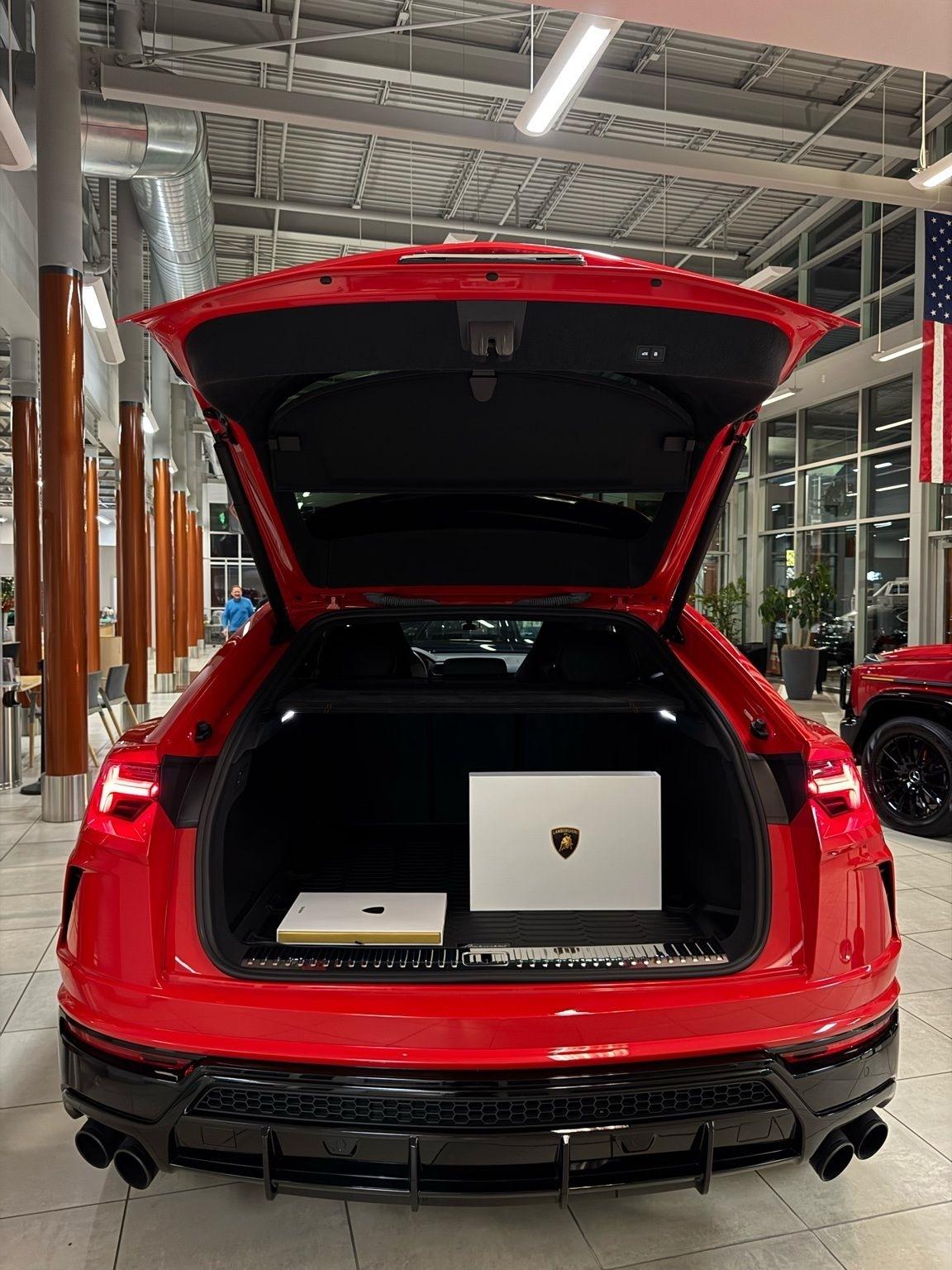 Lamborghini Urus  2022