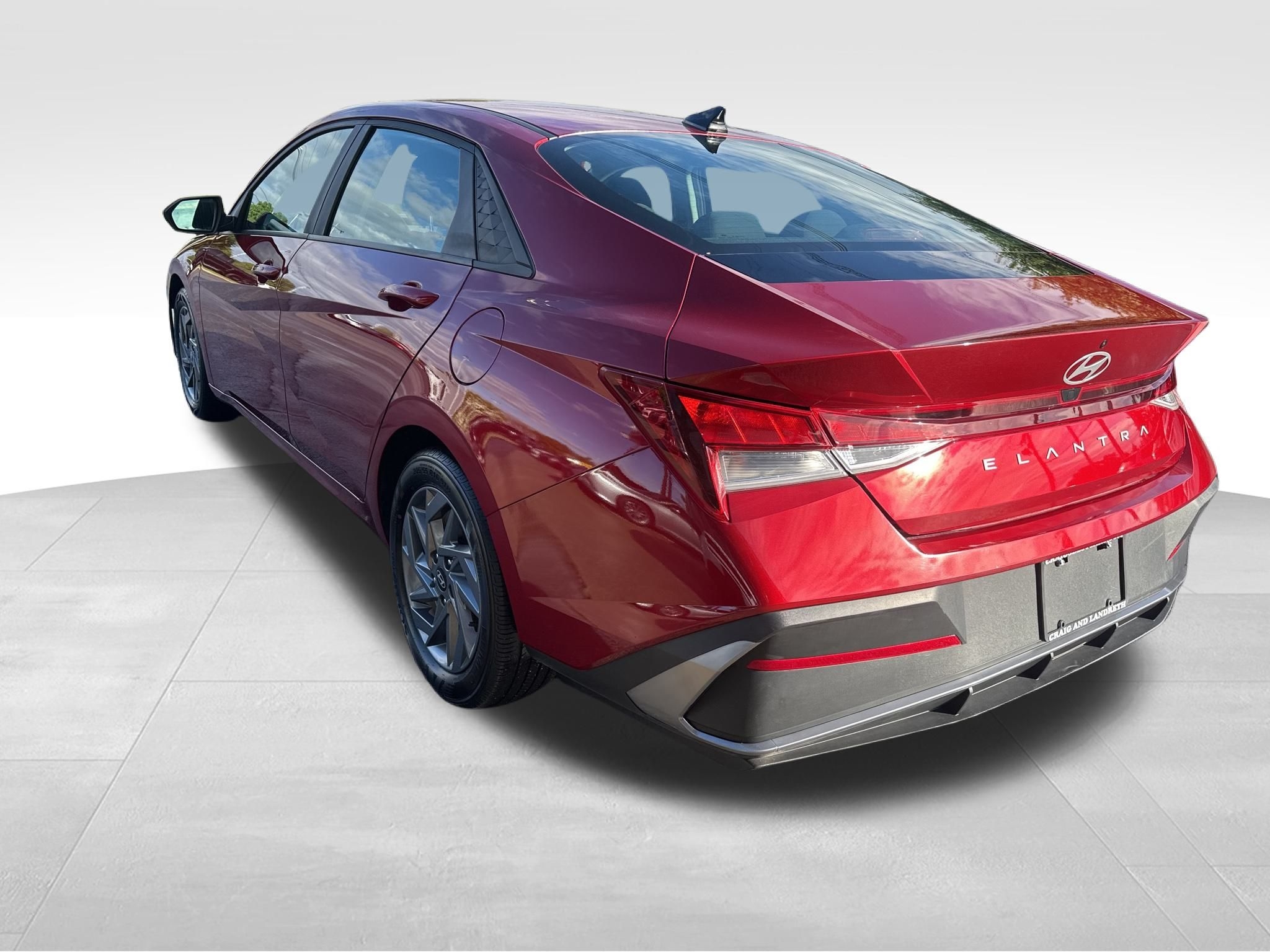 Hyundai Elantra  2024 Hyundai Elantra  2024