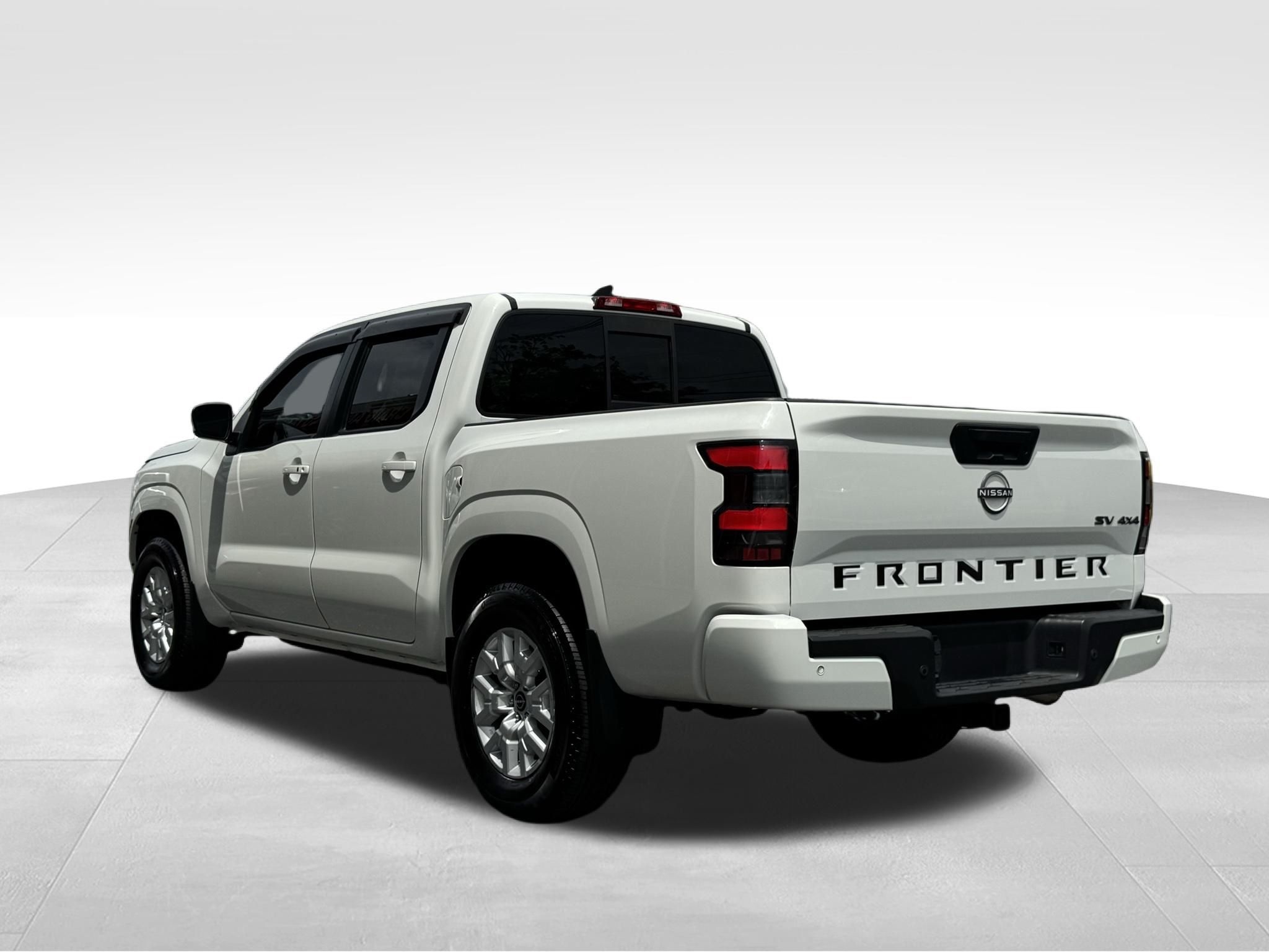 2022 Nissan Frontier SV photo 3