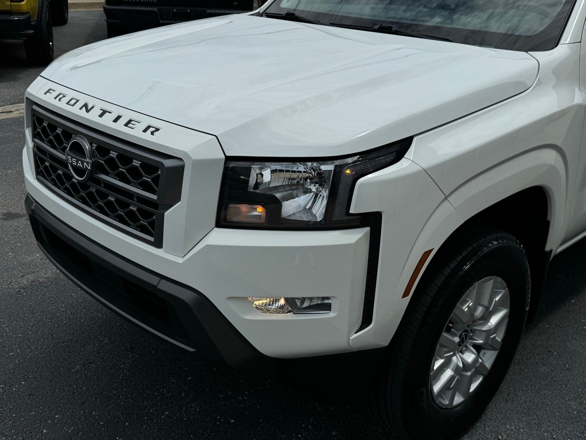 2022 Nissan Frontier SV photo 10