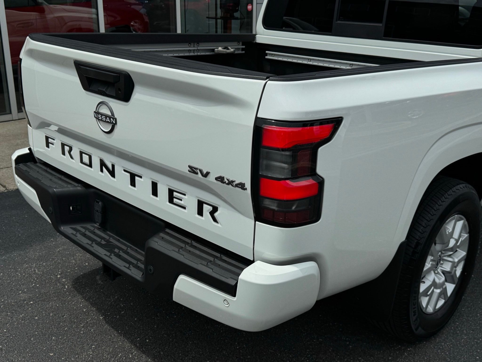 2022 Nissan Frontier SV photo 16