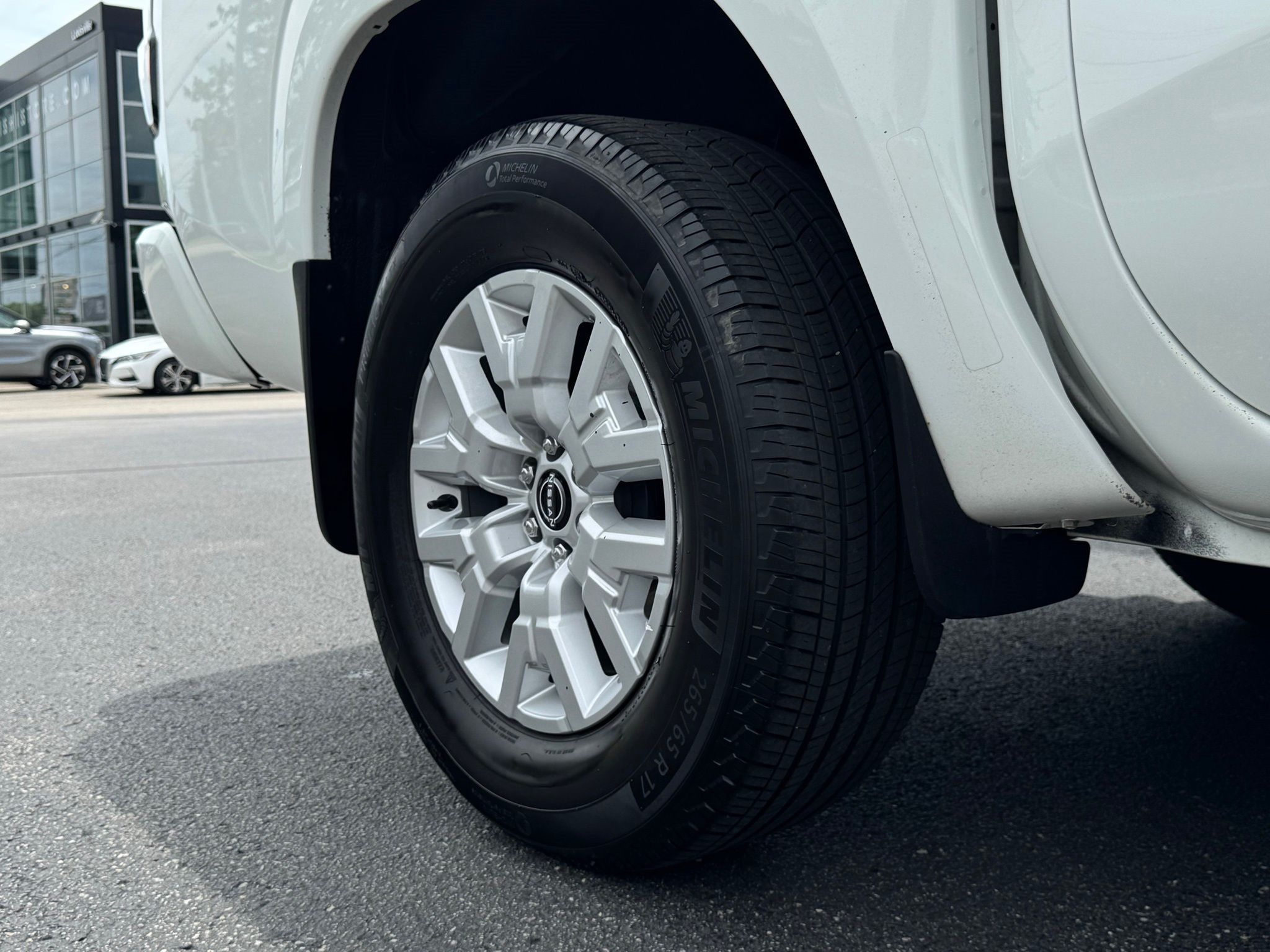 2022 Nissan Frontier SV photo 24