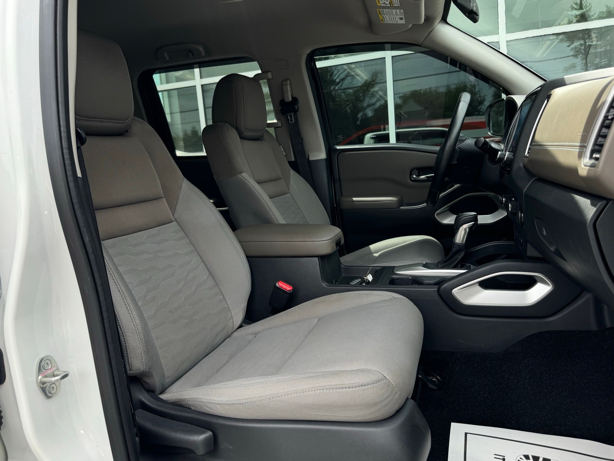 2022 Nissan Frontier SV photo 32