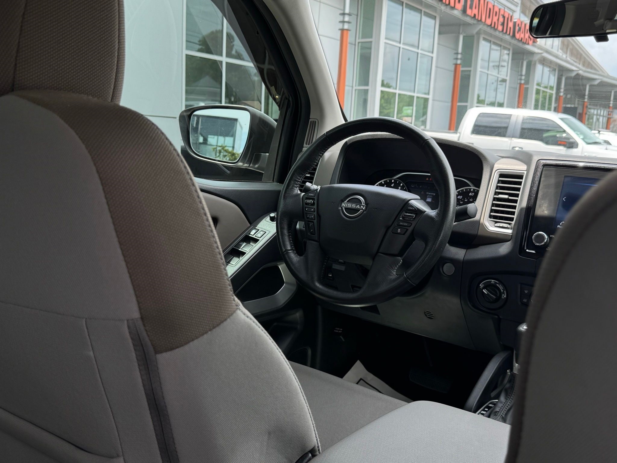 2022 Nissan Frontier SV photo 45